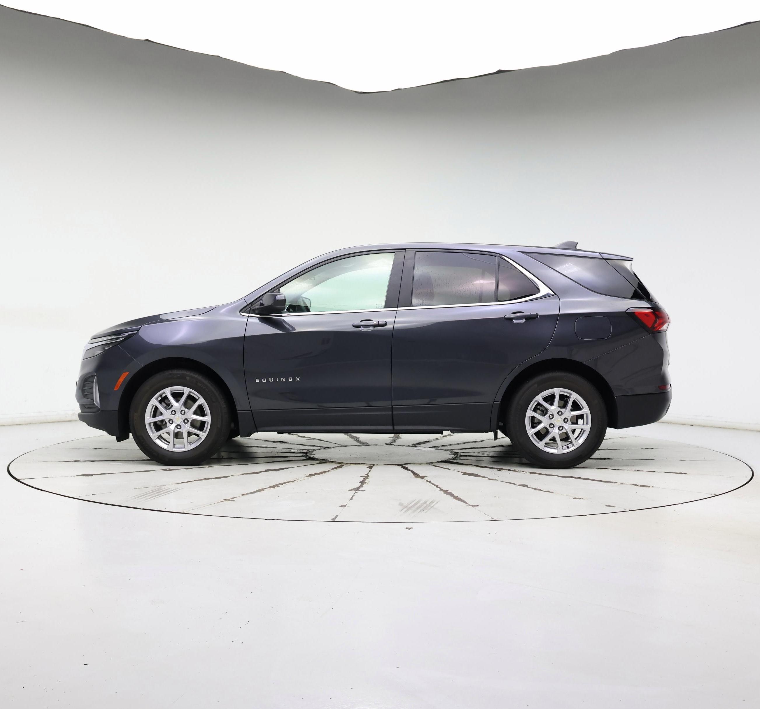 Thumbnail: 2023 Chevrolet Equinox - 3