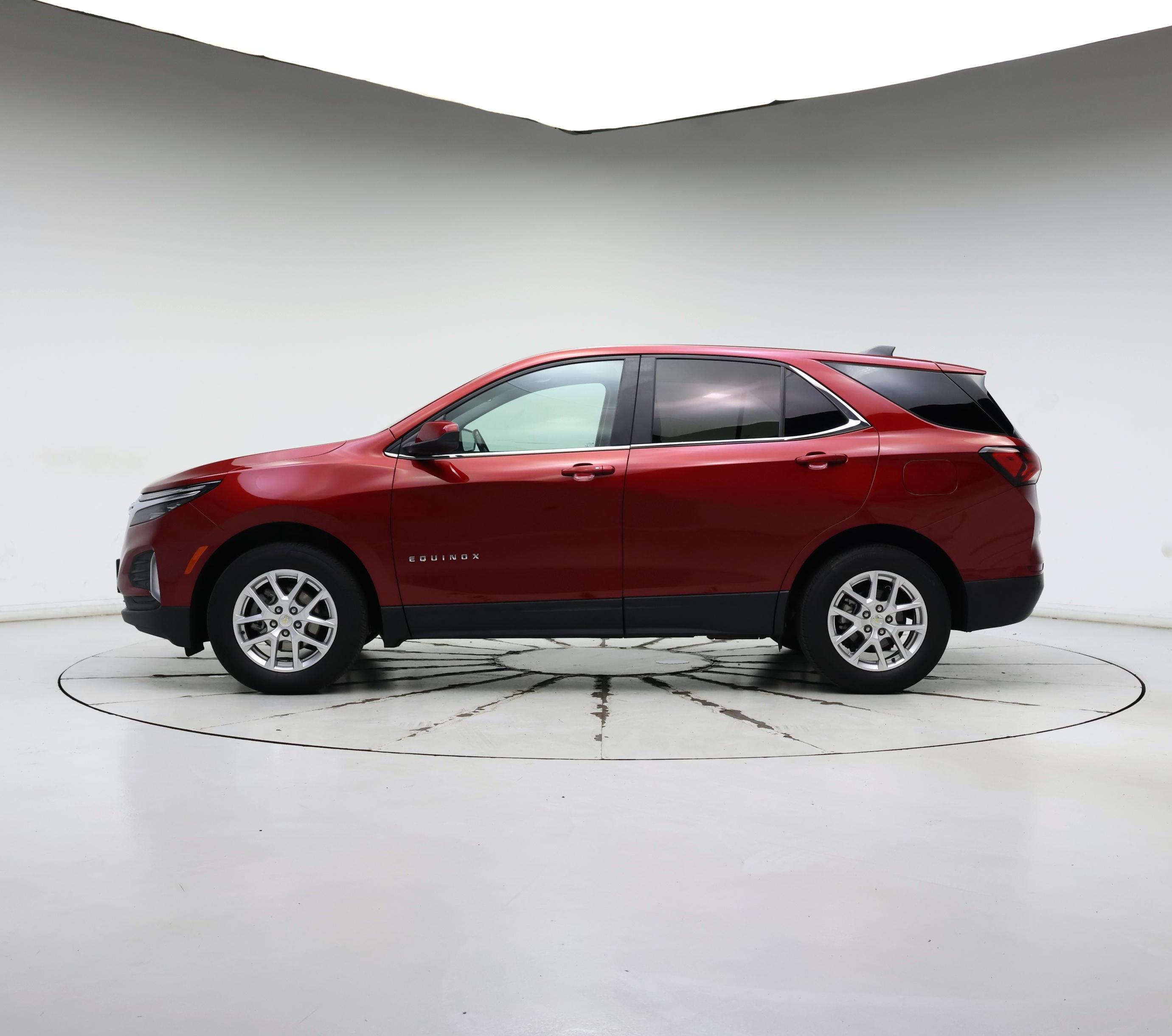 Thumbnail: 2022 Chevrolet Equinox - 3