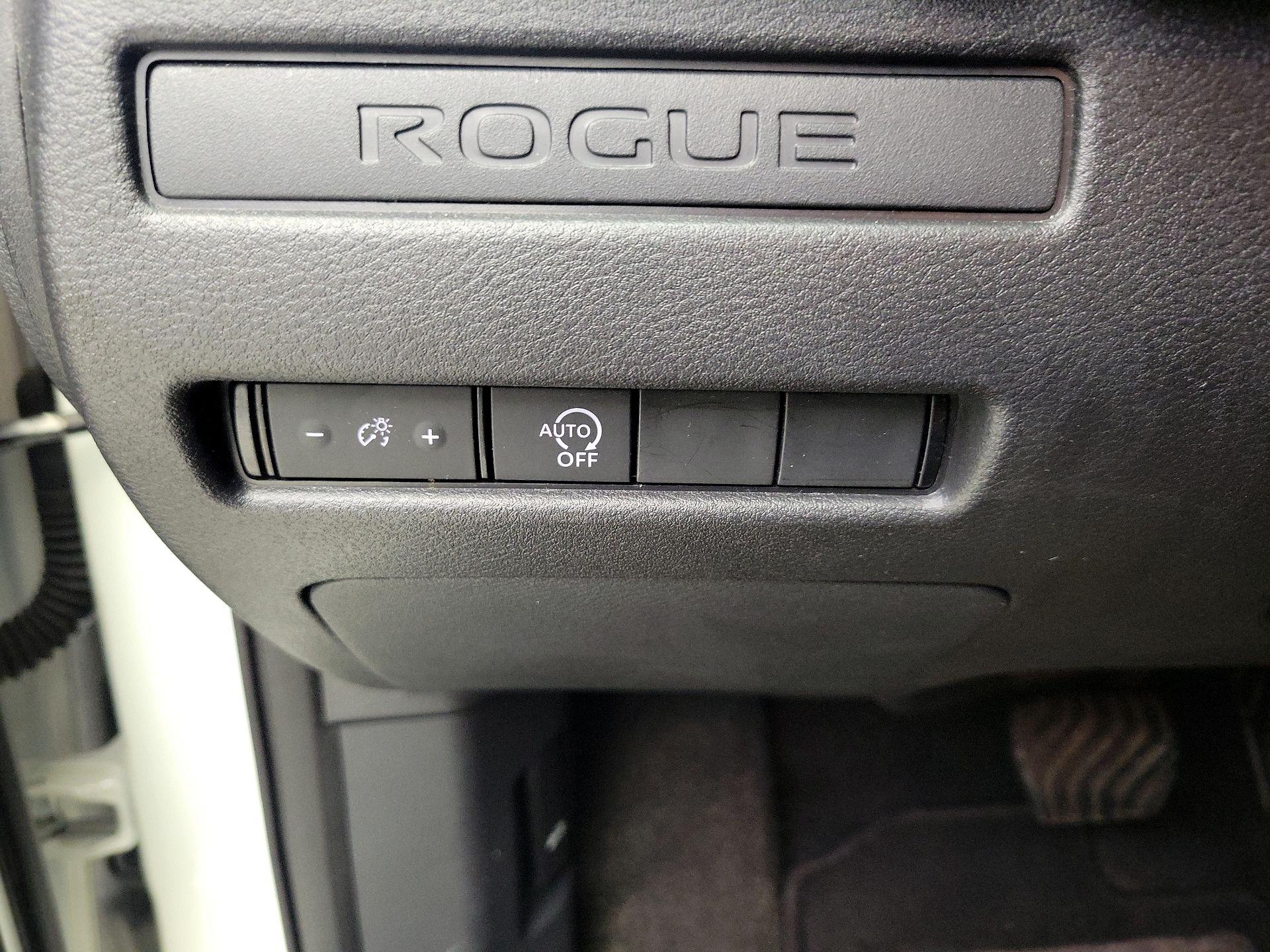 Thumbnail: 2023 Nissan Rogue - 13