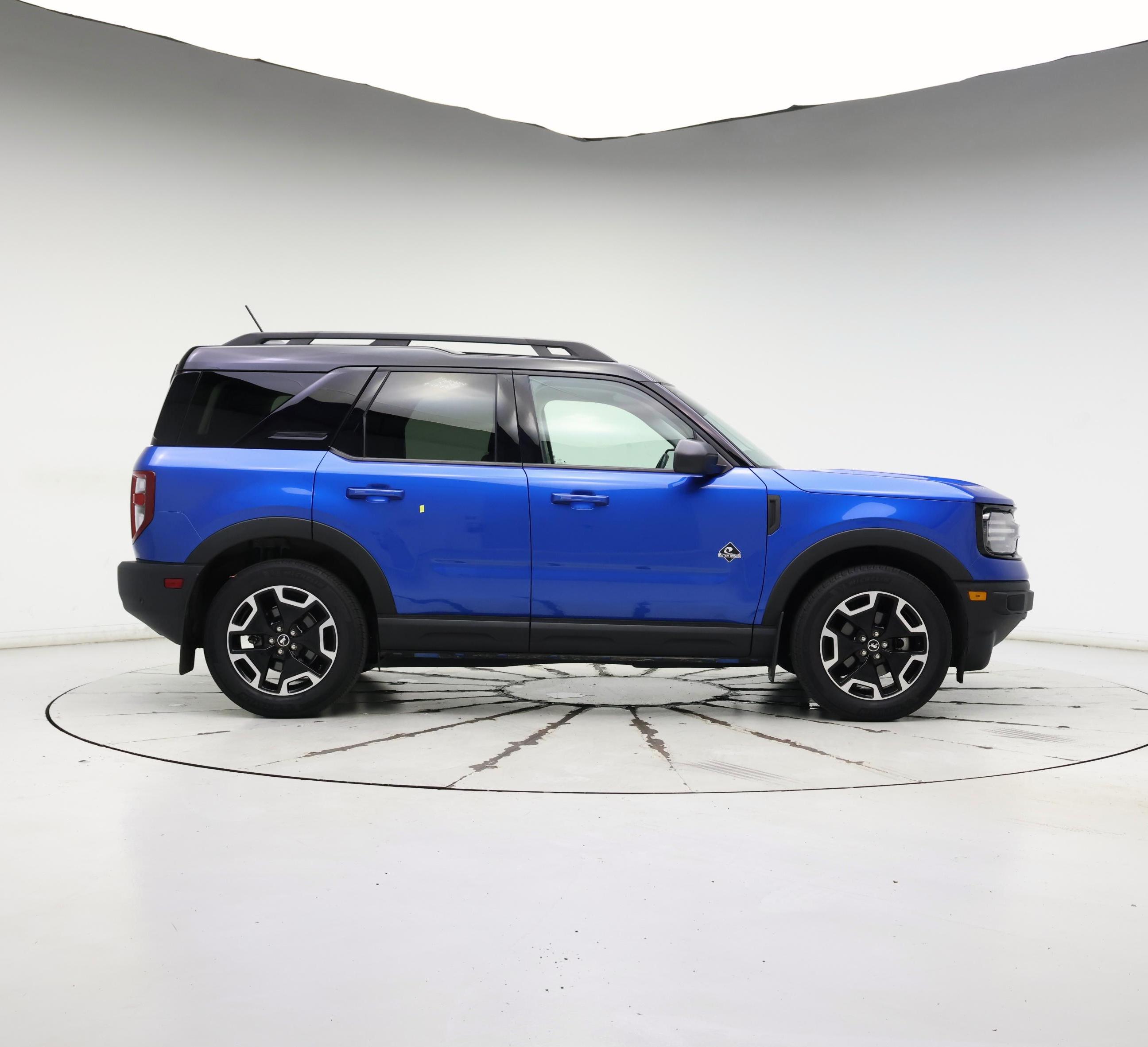 Thumbnail: 2022 Ford Bronco Sport - 7