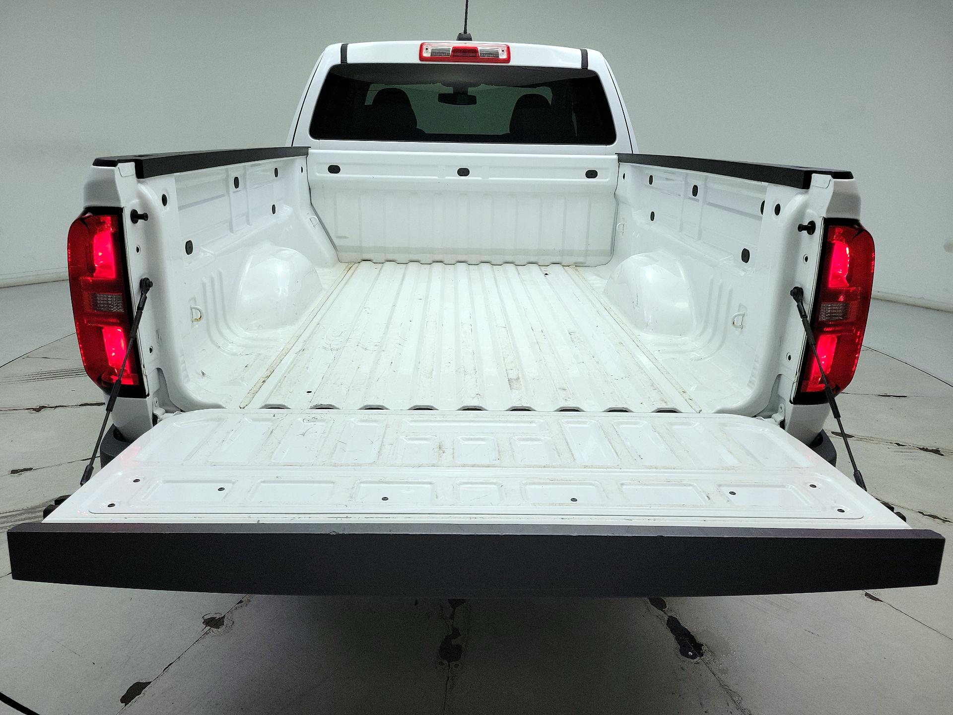 Thumbnail: 2022 Chevrolet Colorado - 20