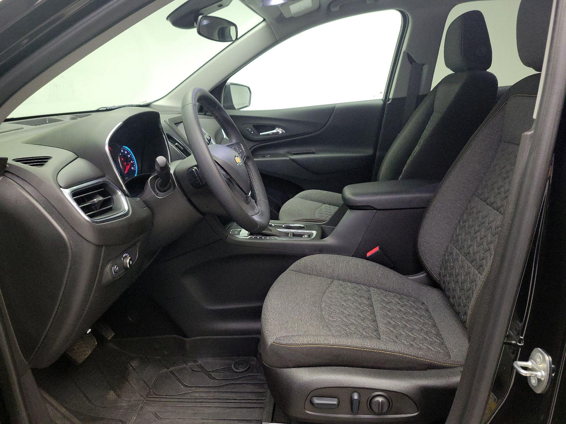 Thumbnail: 2023 Chevrolet Equinox - 11