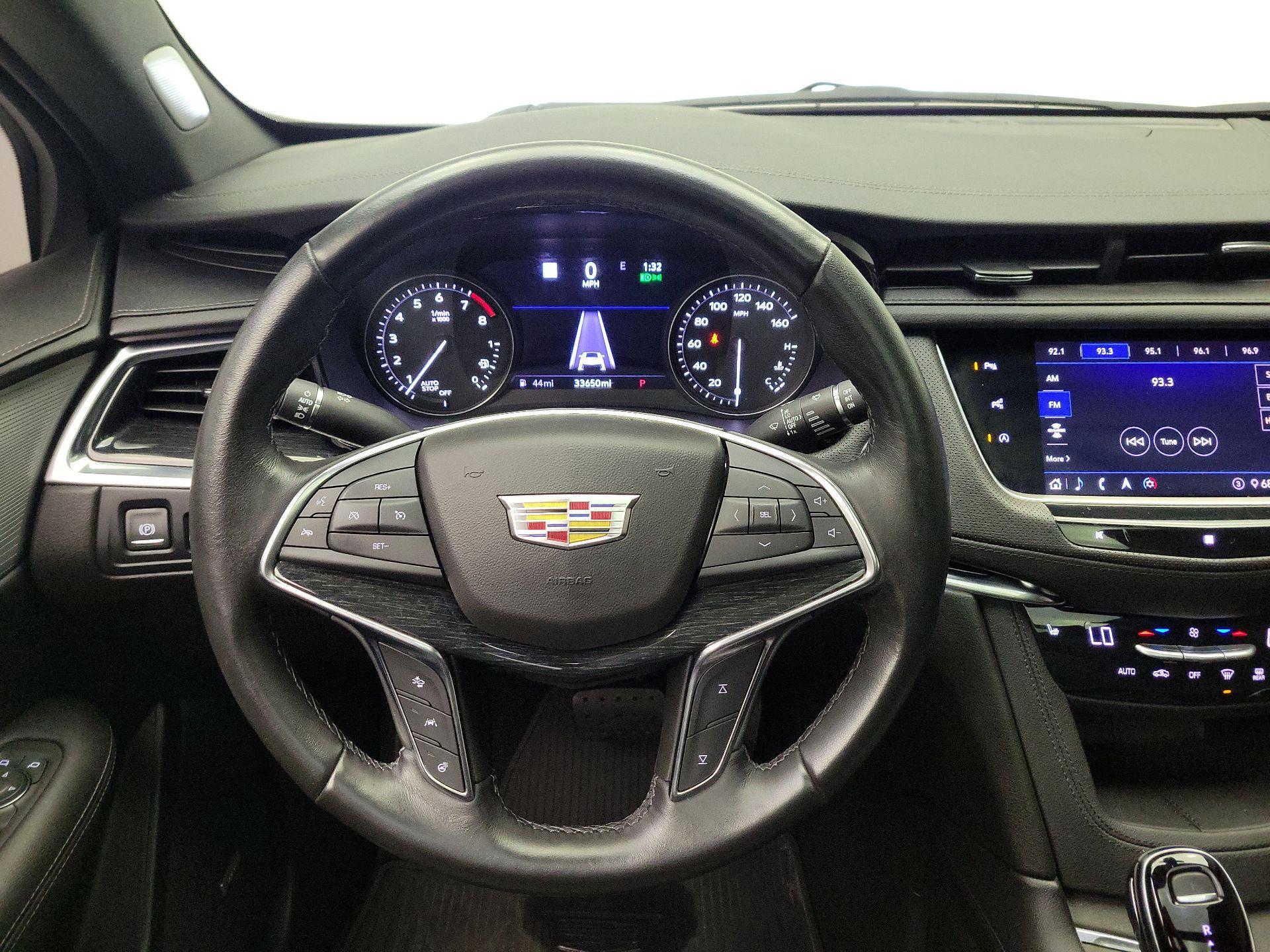 Thumbnail: 2020 Cadillac XT5 - 10