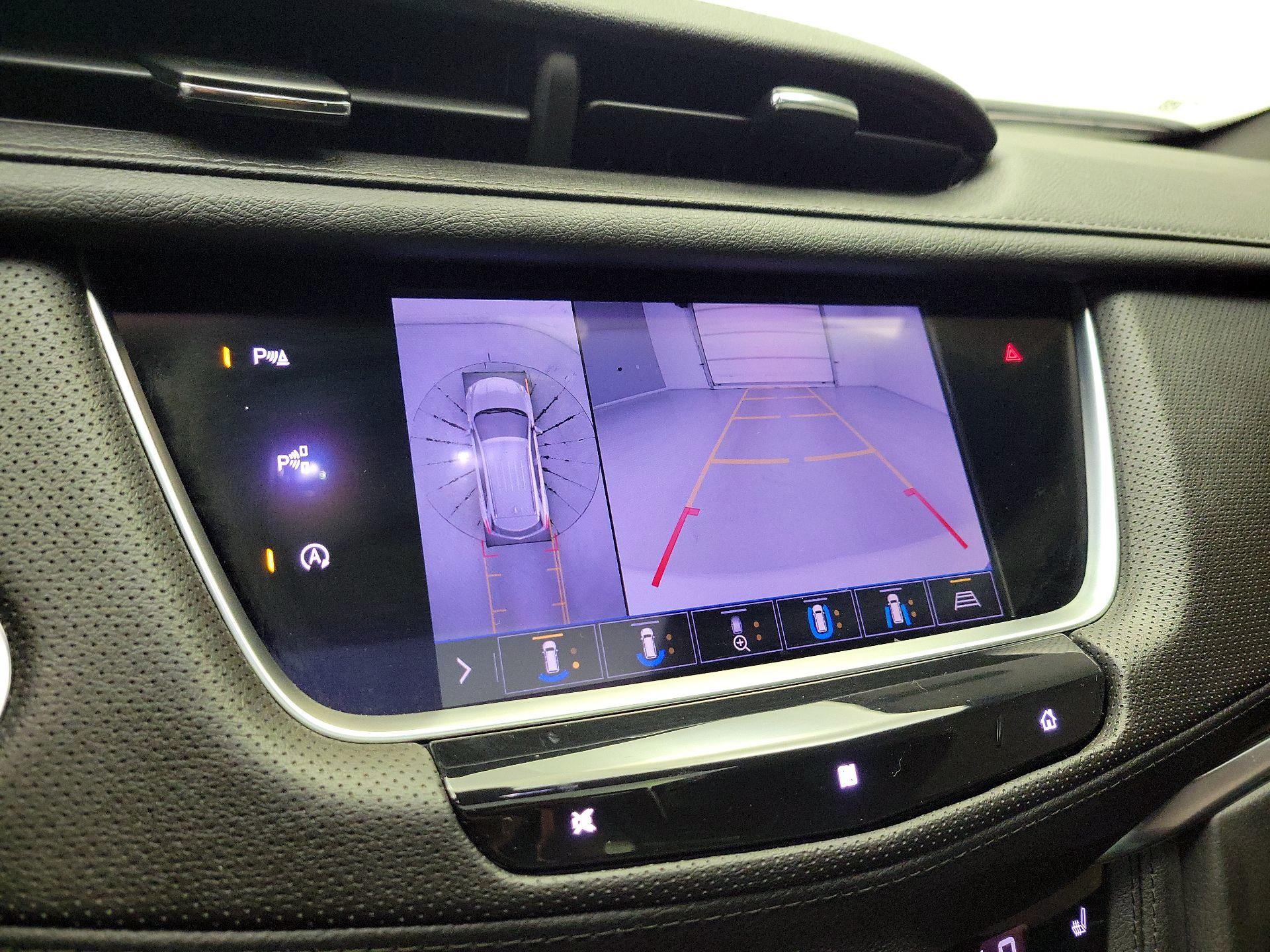 Thumbnail: 2020 Cadillac XT5 - 13