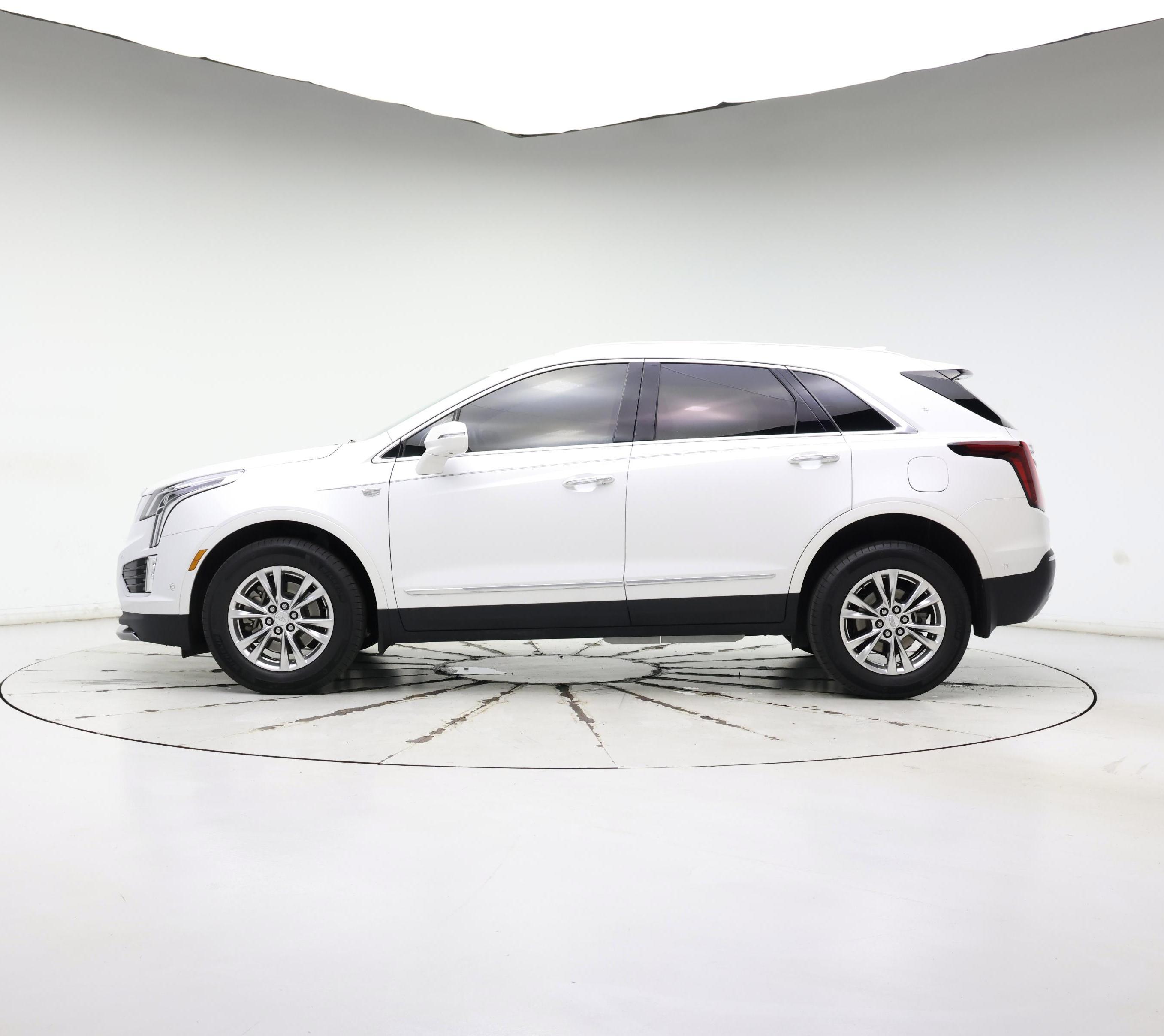 Thumbnail: 2020 Cadillac XT5 - 3
