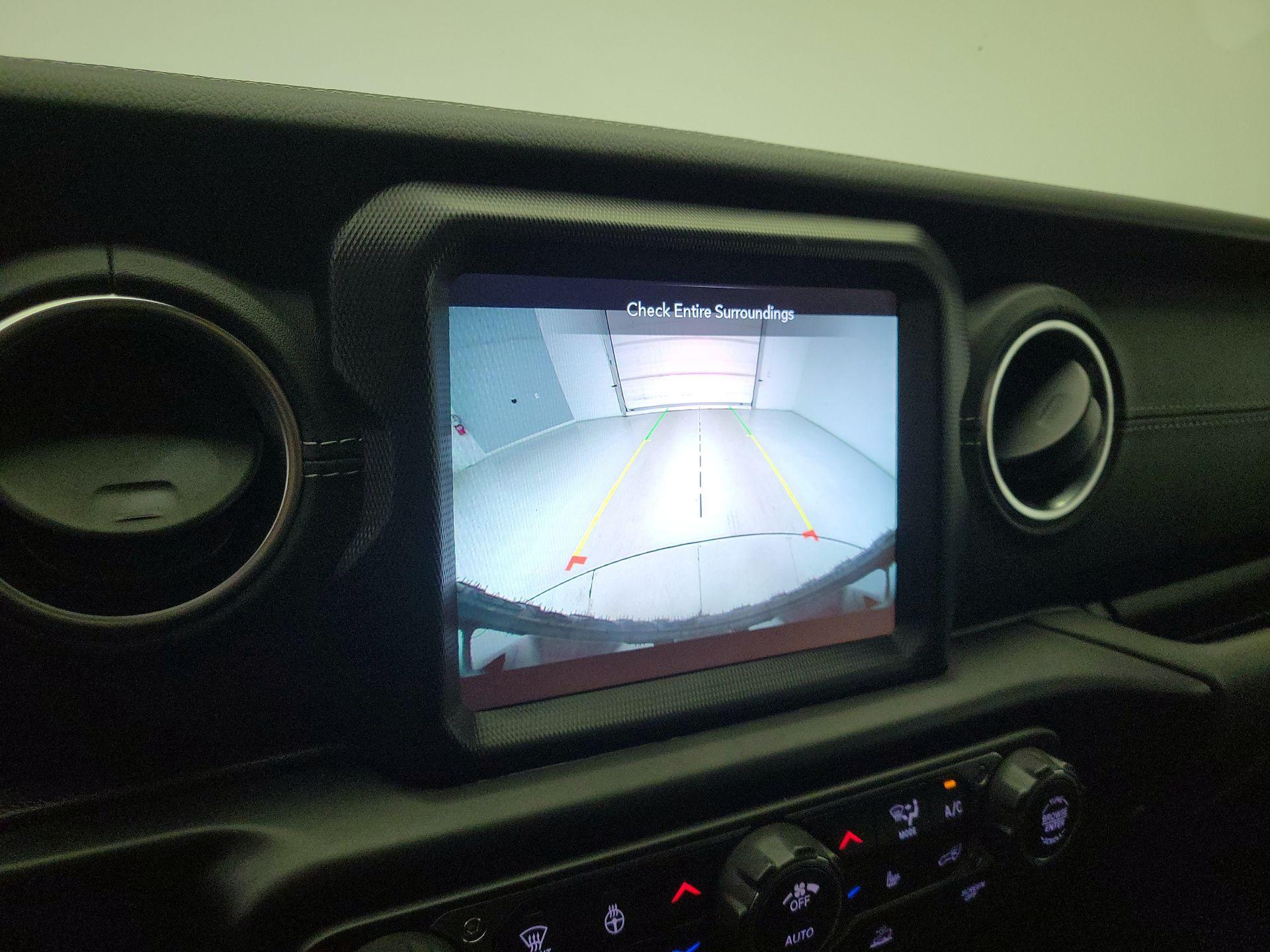 Thumbnail: 2021 Jeep Wrangler - 15
