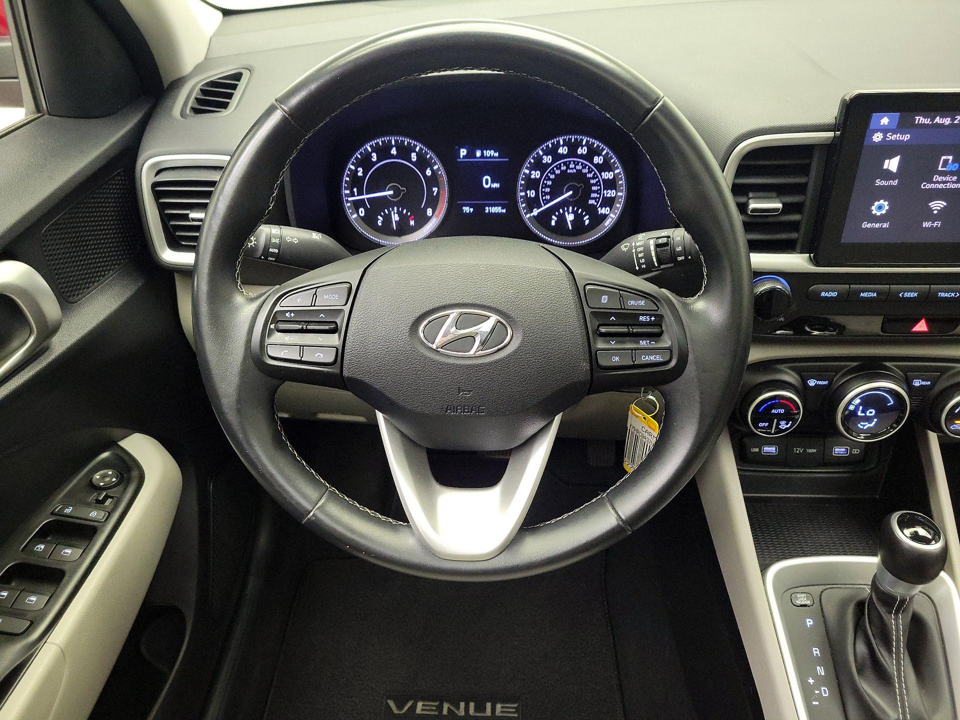 Thumbnail: 2022 Hyundai Venue - 10