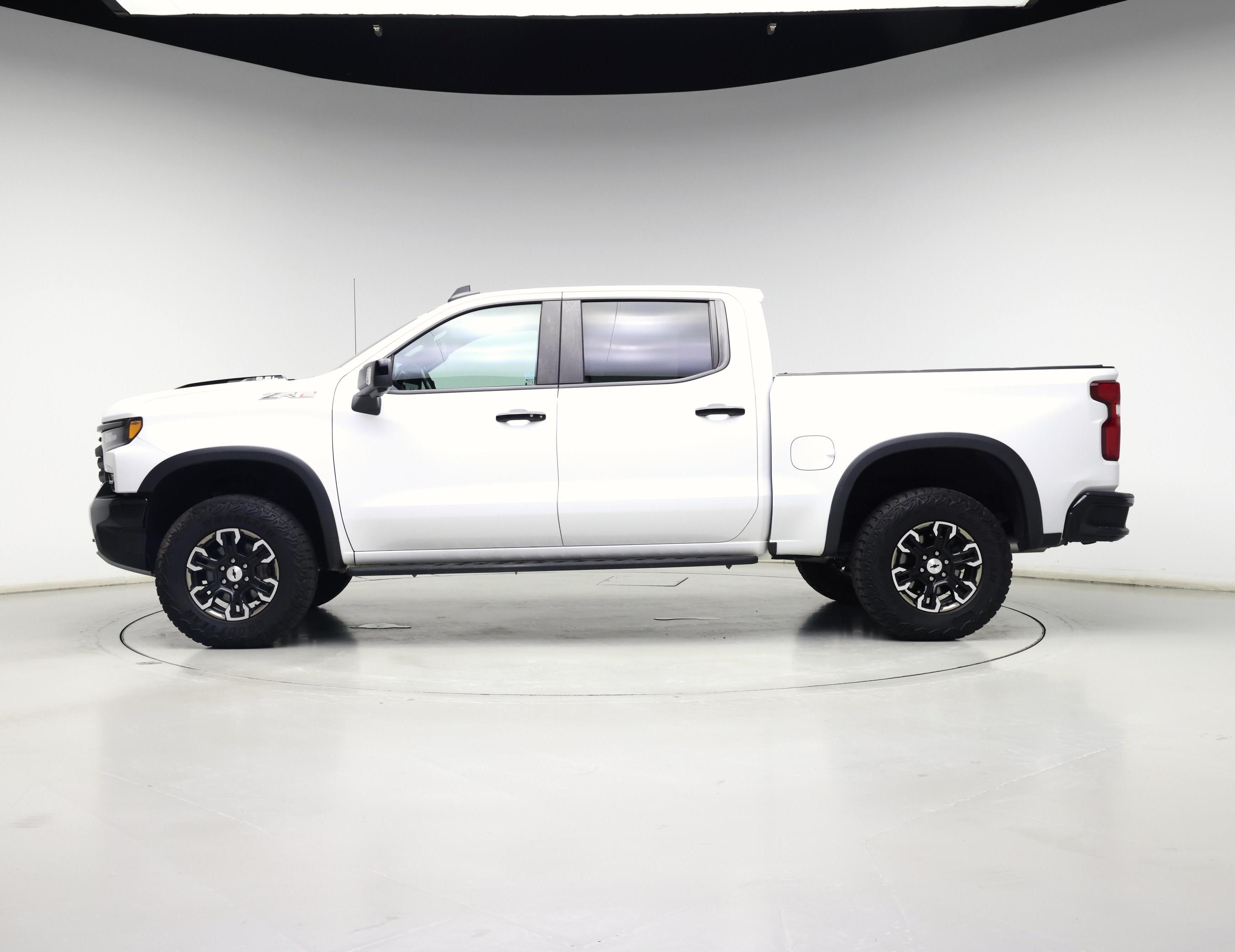Thumbnail: 2022 Chevrolet Silverado 1500 - 3
