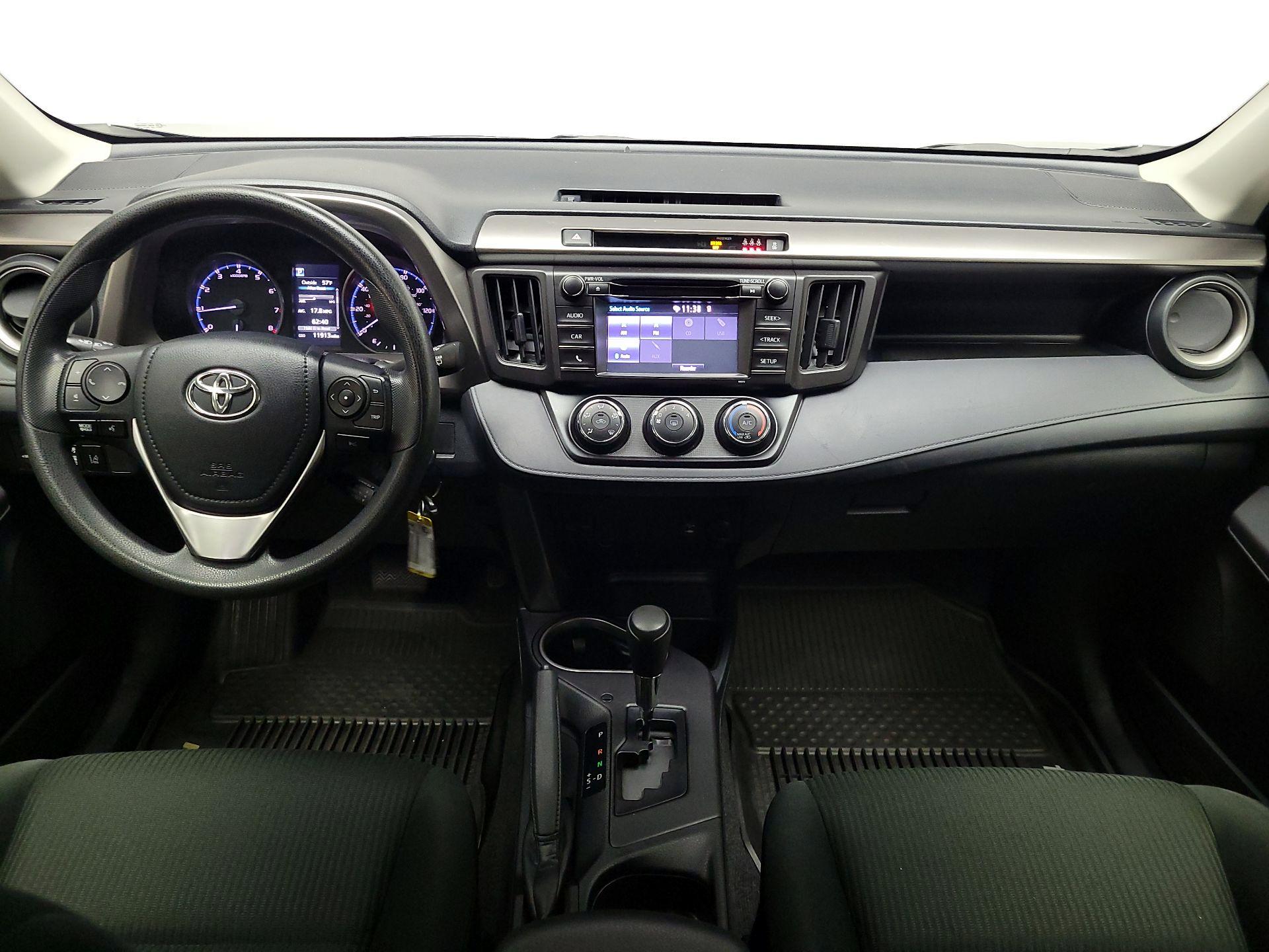 Thumbnail: 2018 Toyota RAV4 - 9