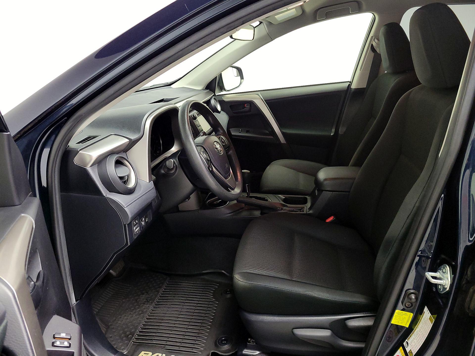 Thumbnail: 2018 Toyota RAV4 - 11