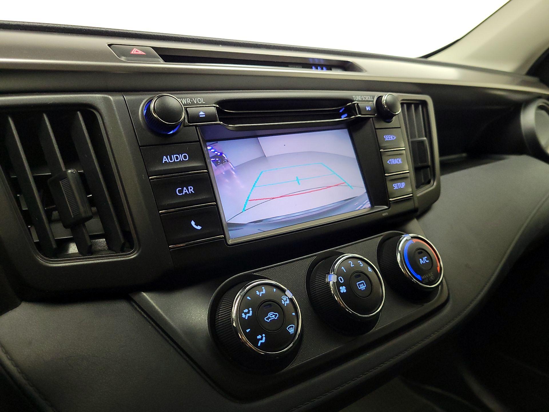 Thumbnail: 2018 Toyota RAV4 - 14