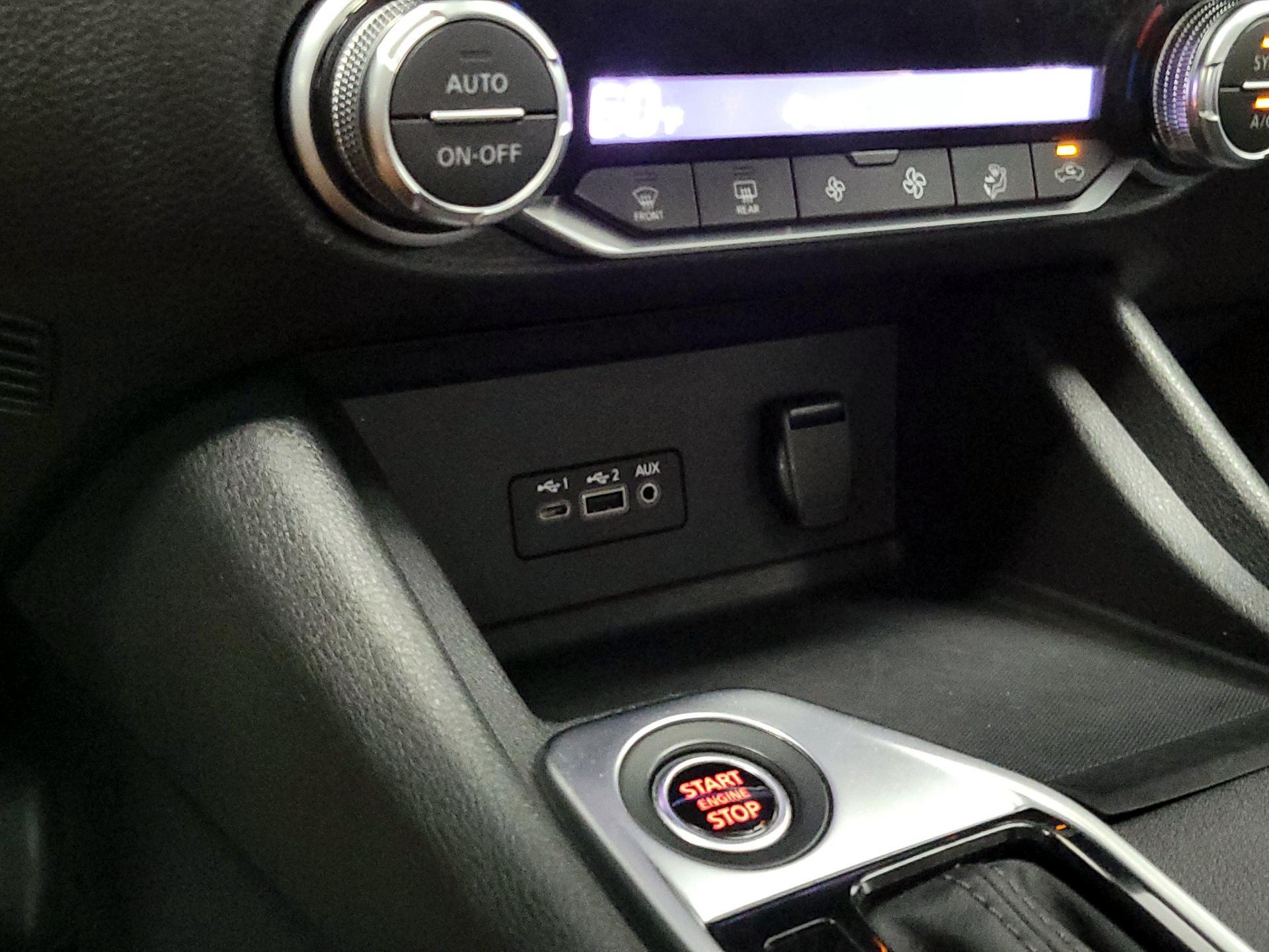 Thumbnail: 2021 Nissan Sentra - 18