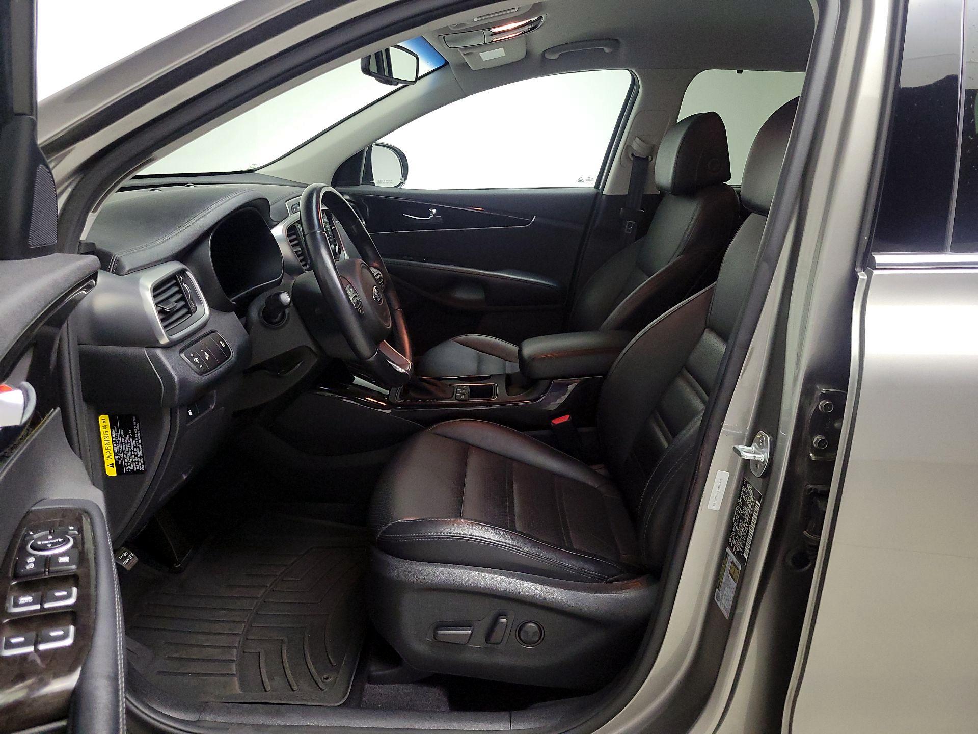 Thumbnail: 2017 Kia Sorento - 11