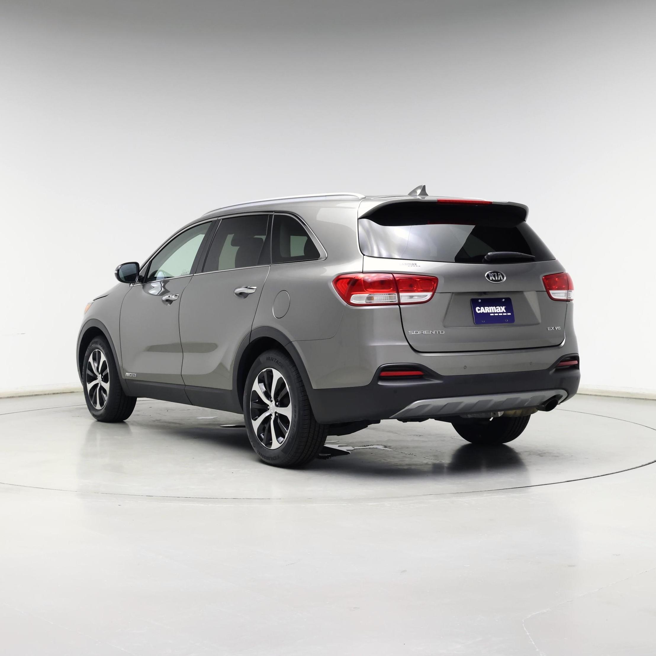 Thumbnail: 2017 Kia Sorento - 2
