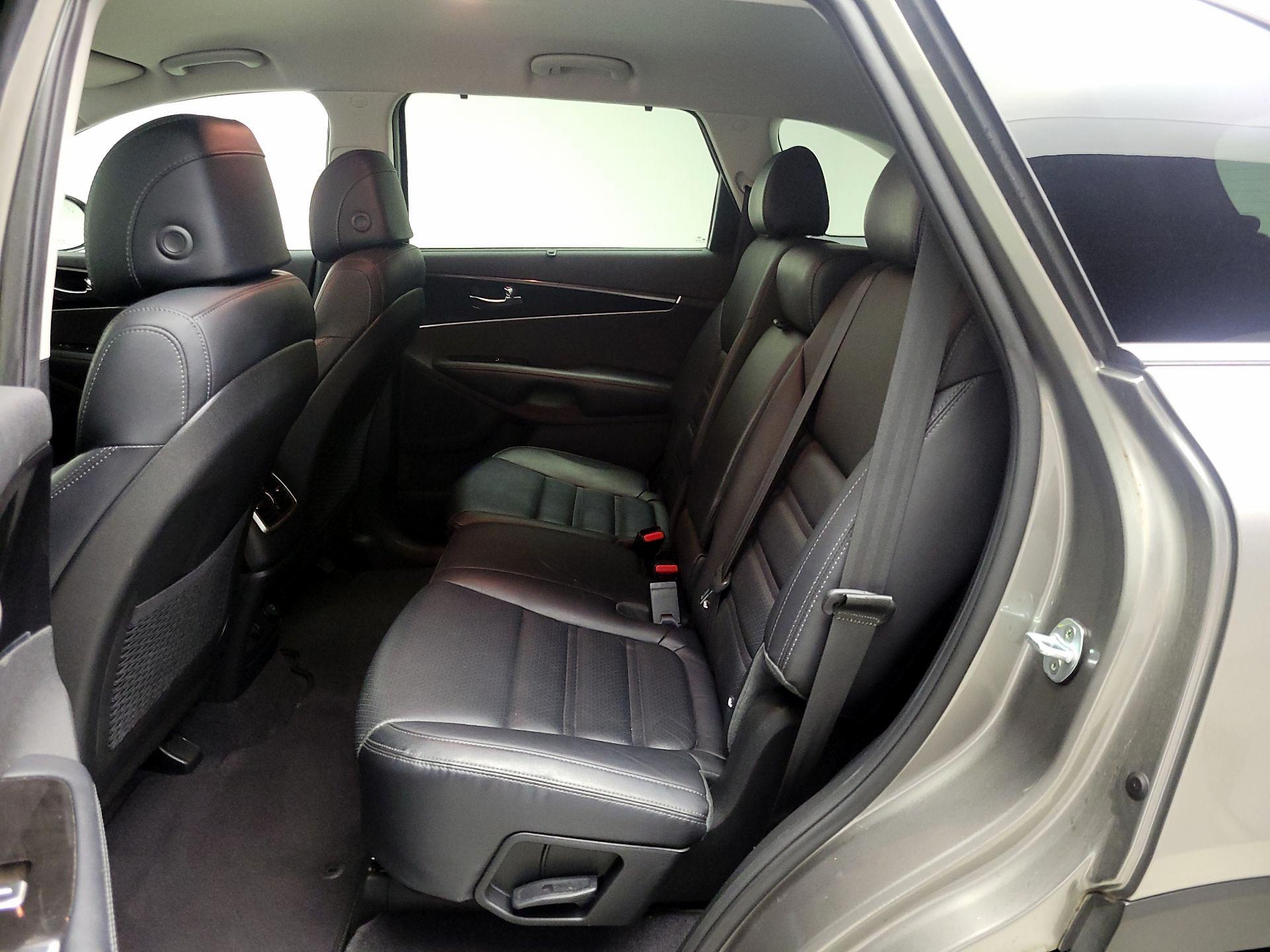Thumbnail: 2017 Kia Sorento - 19