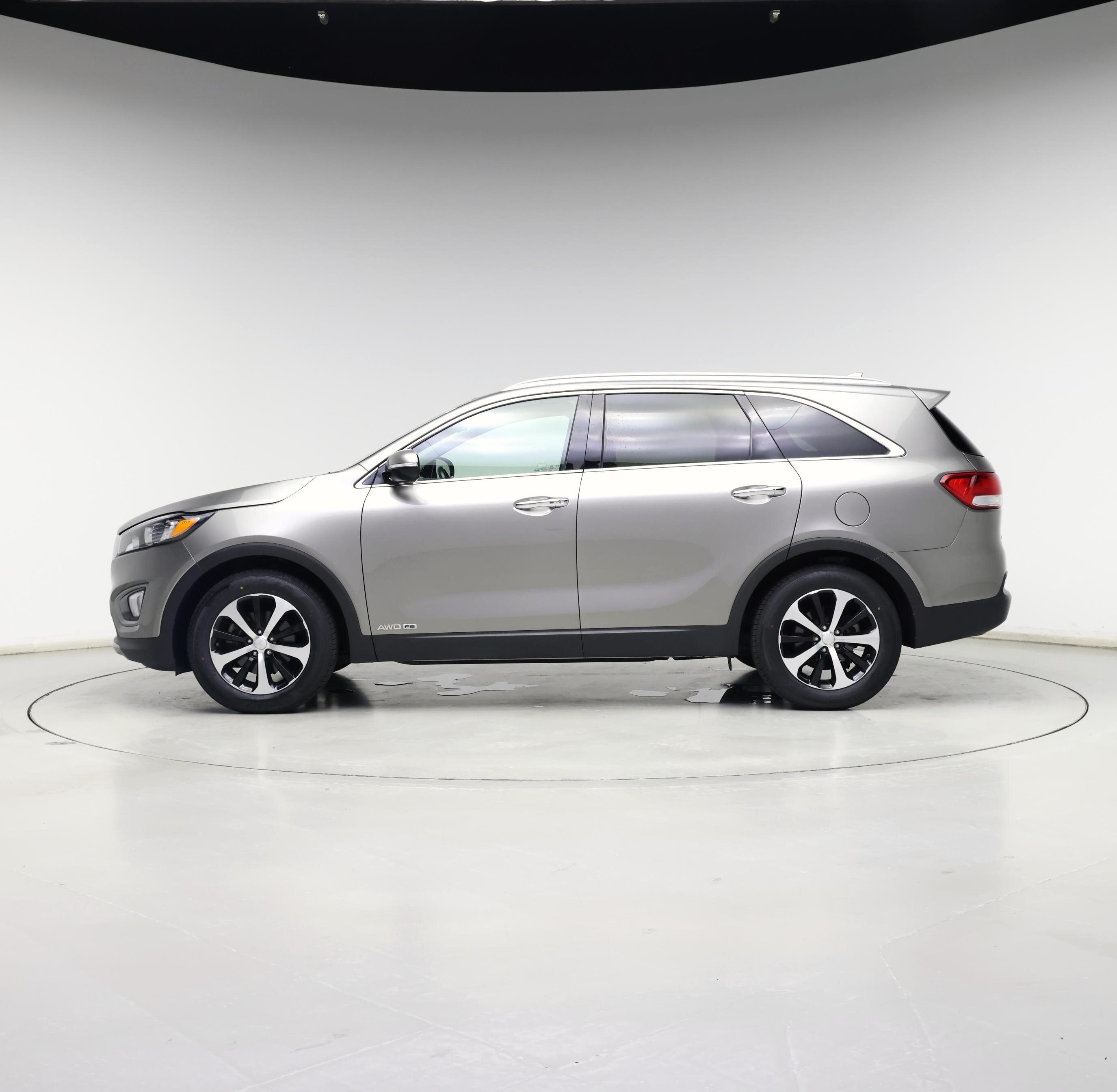 Thumbnail: 2017 Kia Sorento - 3