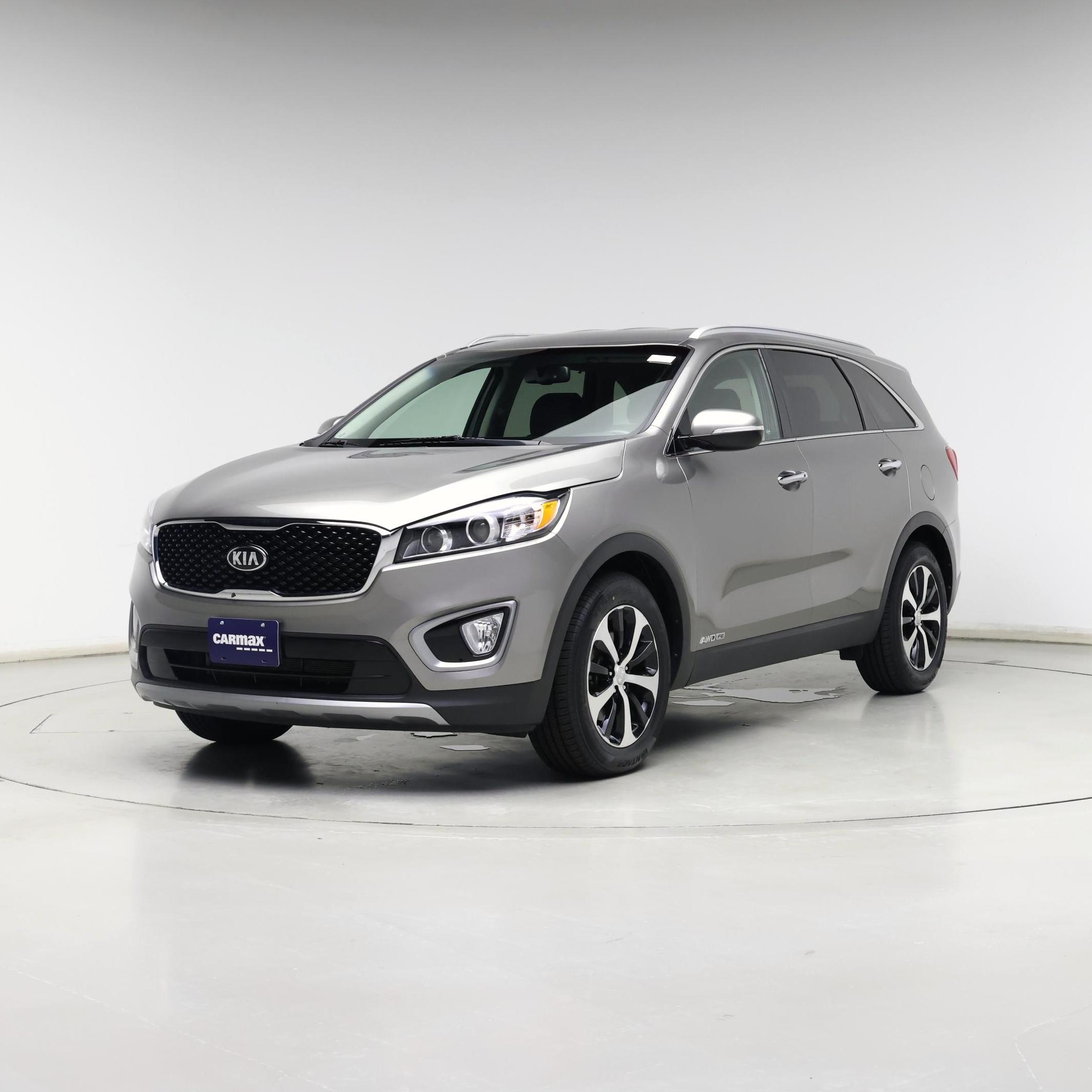 Thumbnail: 2017 Kia Sorento - 4