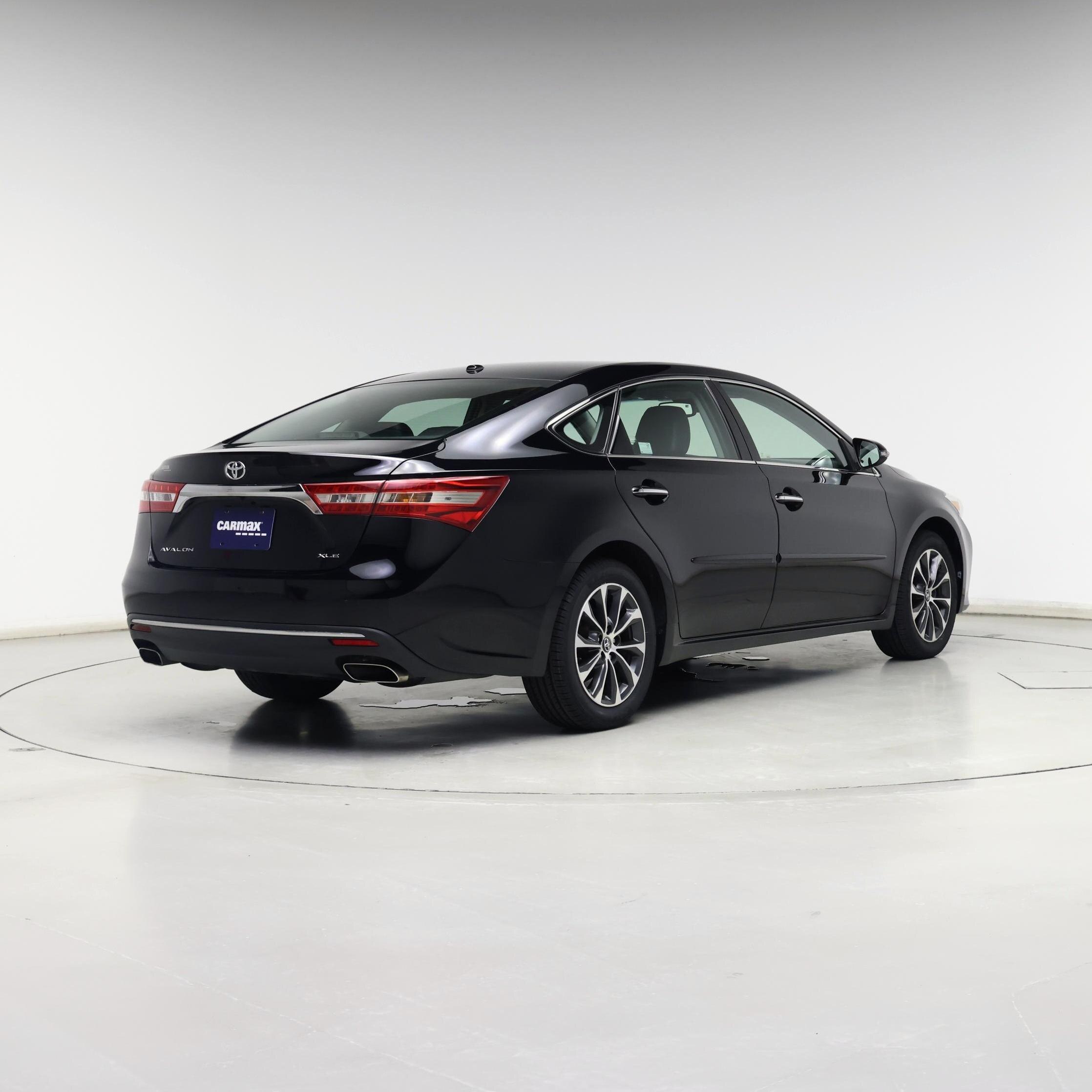 Thumbnail: 2018 Toyota Avalon - 8
