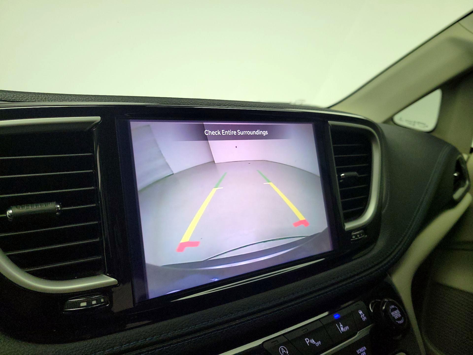 Thumbnail: 2021 Chrysler Pacifica - 14