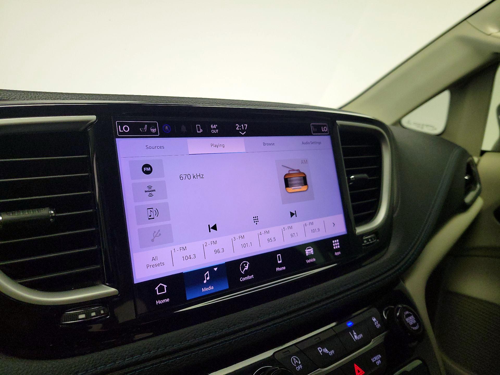 Thumbnail: 2021 Chrysler Pacifica - 15
