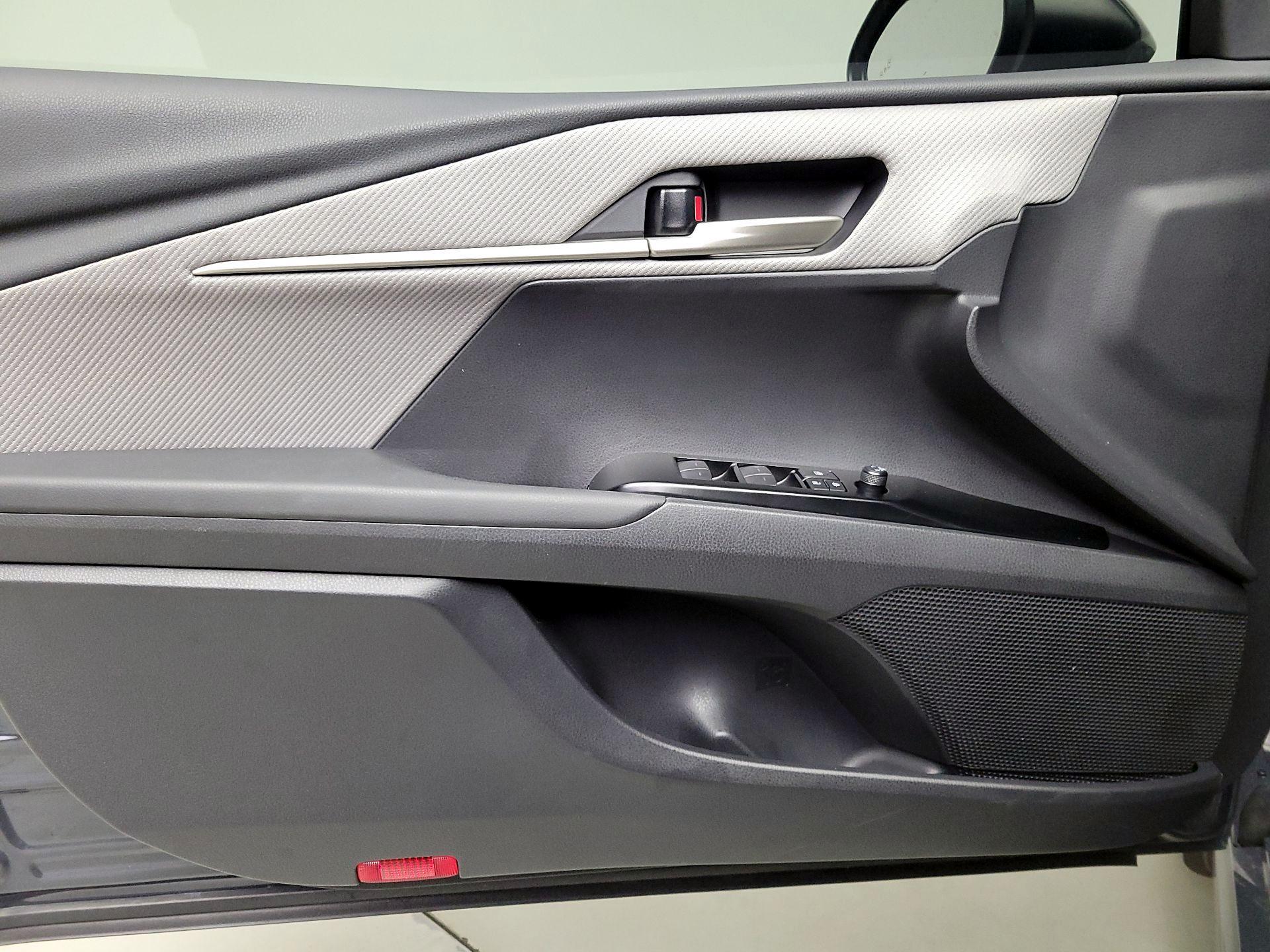 Thumbnail: 2025 Toyota Camry - 12