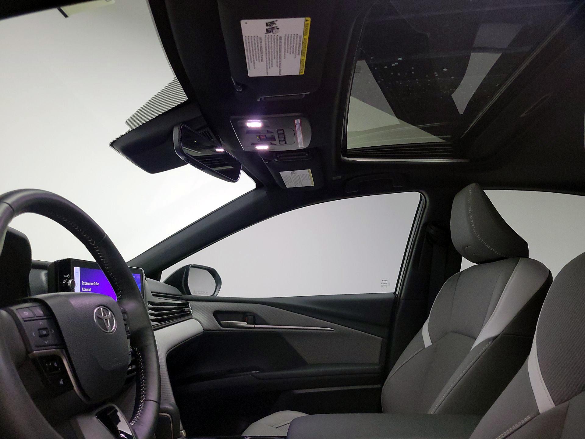 Thumbnail: 2025 Toyota Camry - 19
