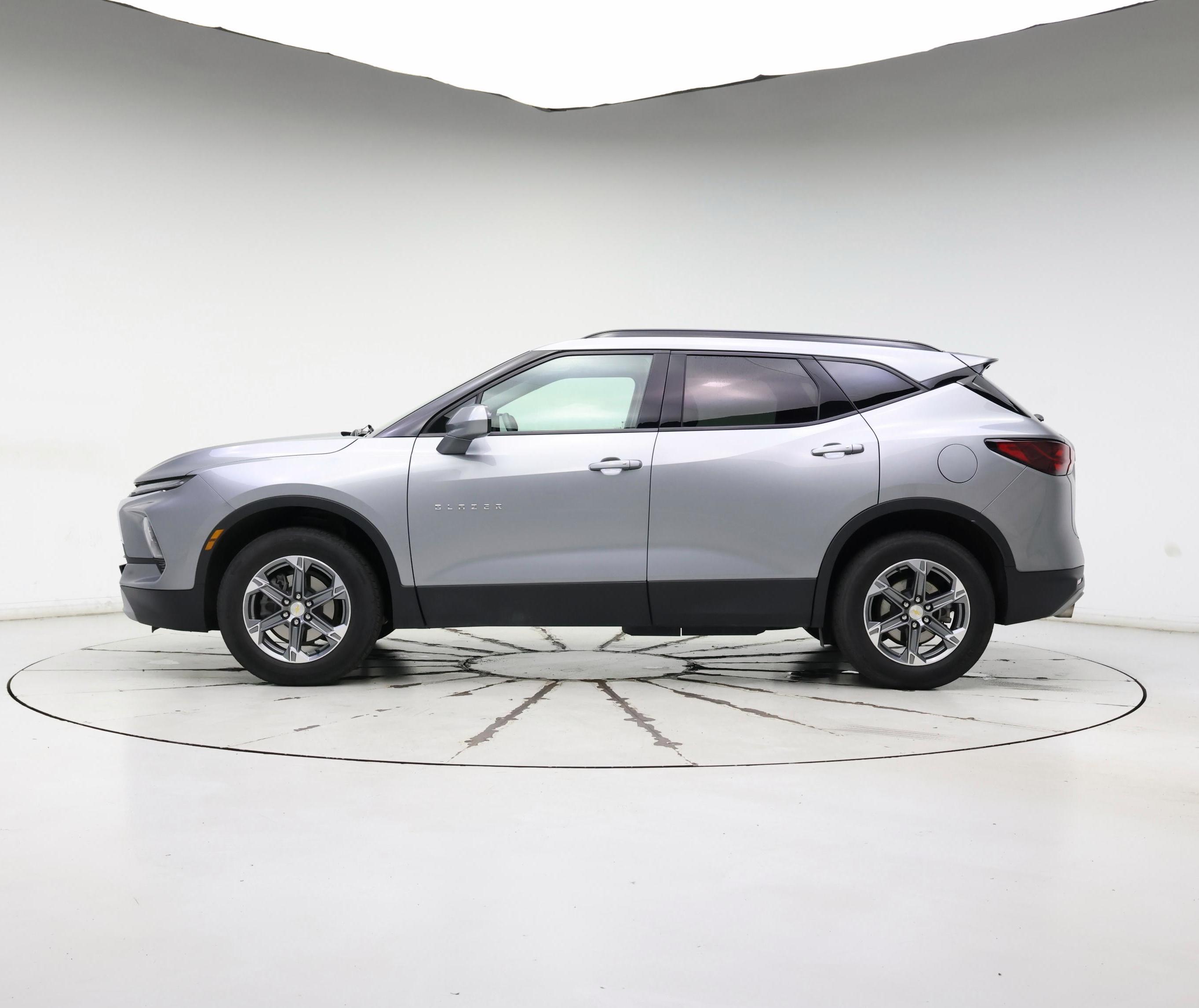 Thumbnail: 2023 Chevrolet Blazer - 3