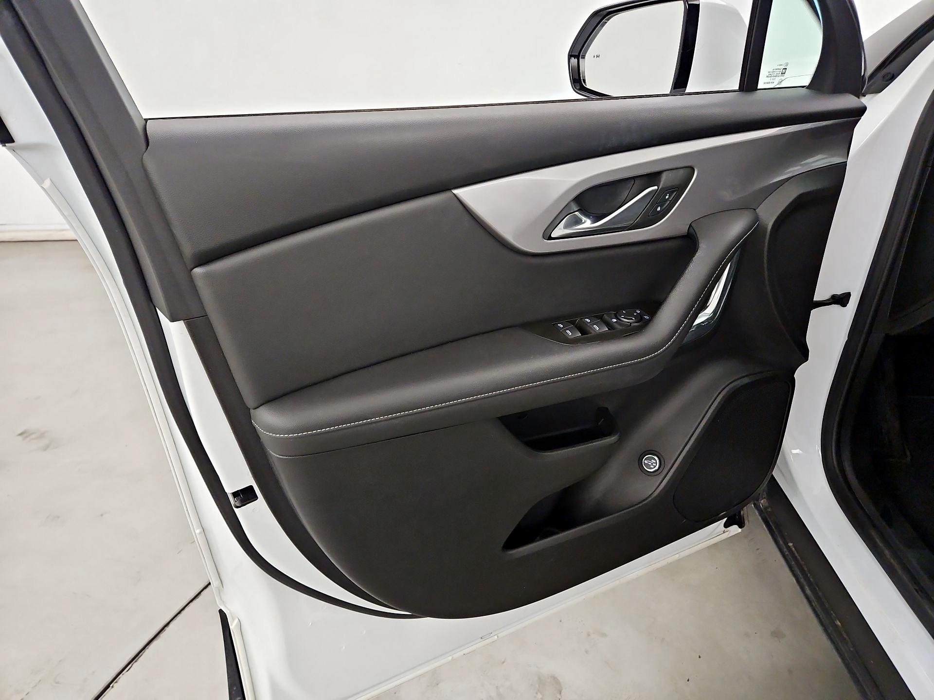 Thumbnail: 2023 Chevrolet Blazer - 12