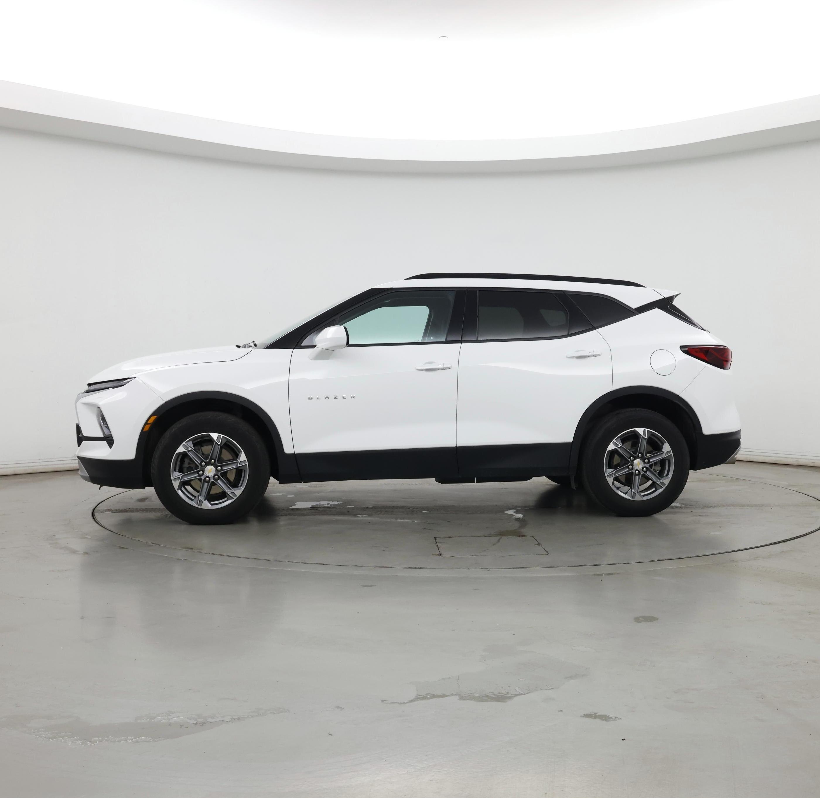 Thumbnail: 2023 Chevrolet Blazer - 3