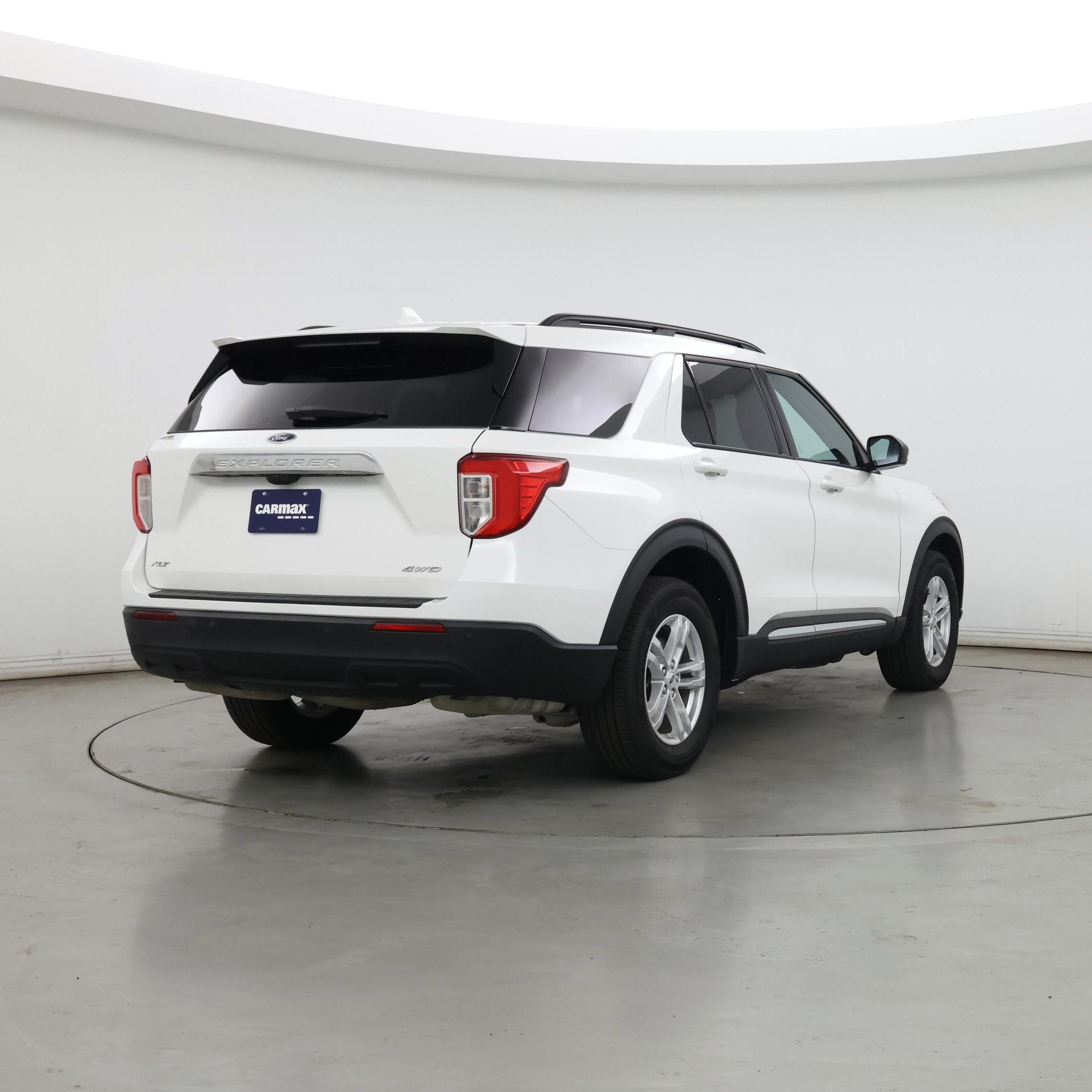 Thumbnail: 2023 Ford Explorer - 8