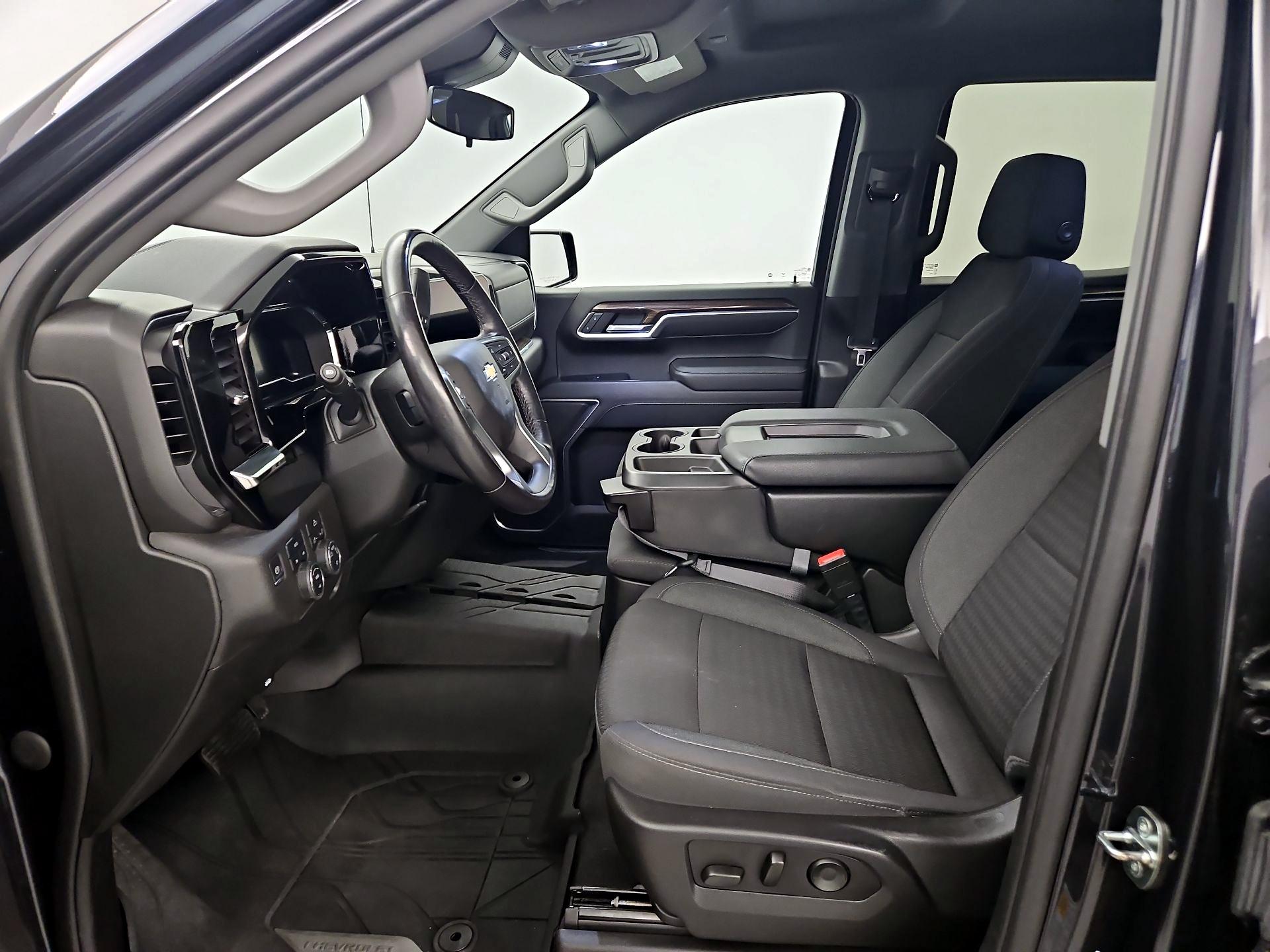 Thumbnail: 2022 Chevrolet Silverado 1500 - 11