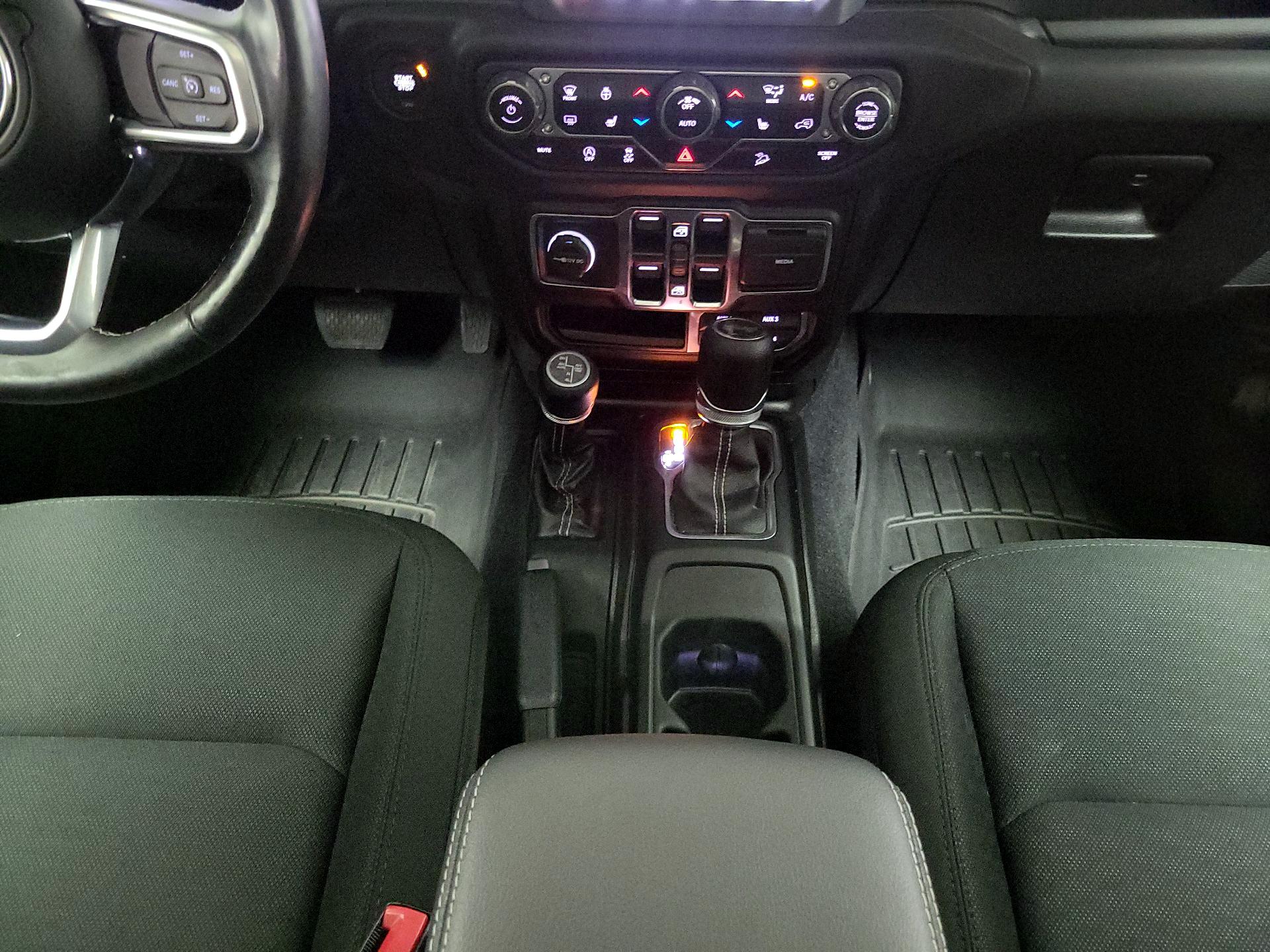 Thumbnail: 2021 Jeep Wrangler - 18