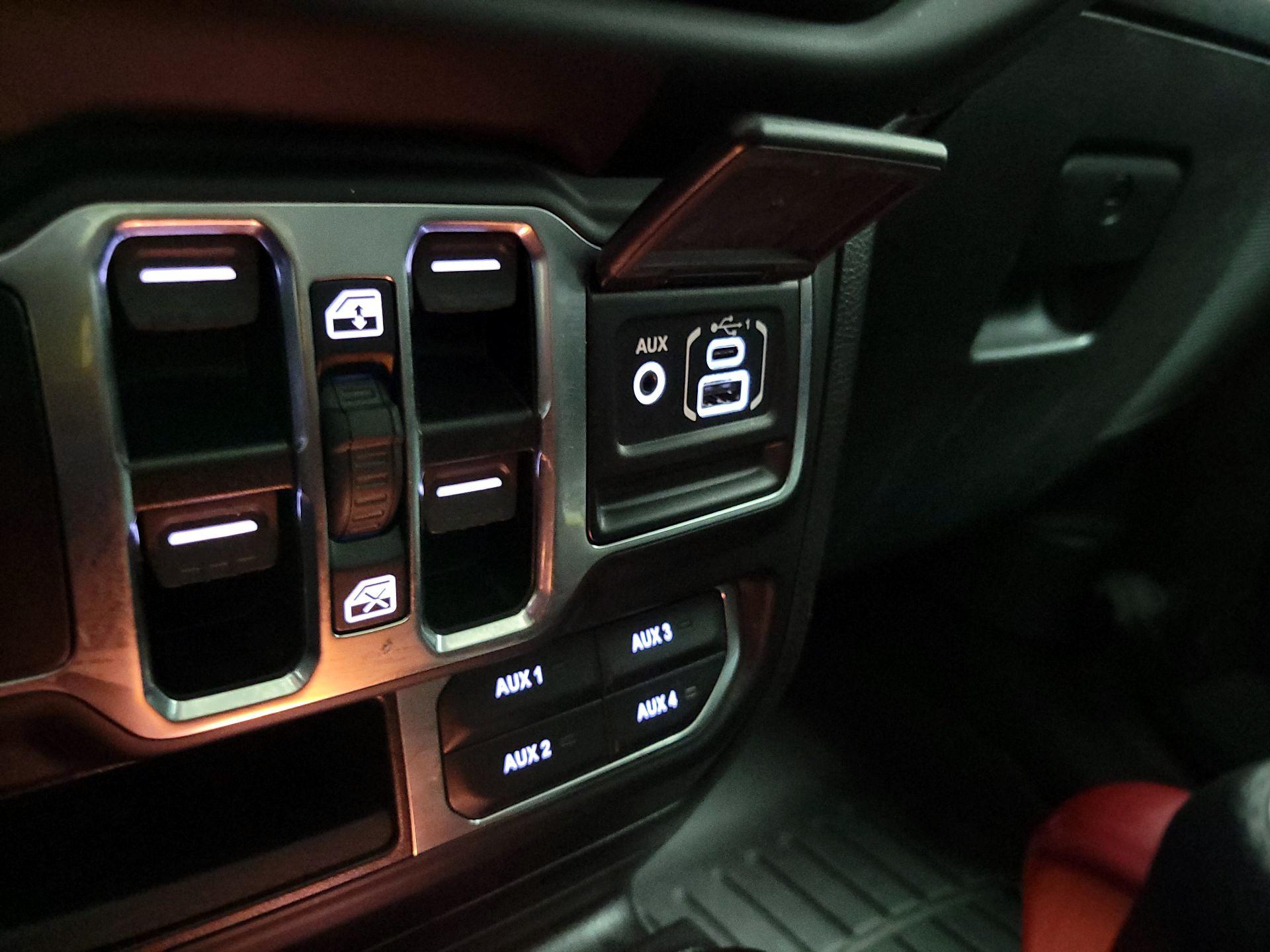 Thumbnail: 2021 Jeep Wrangler - 19