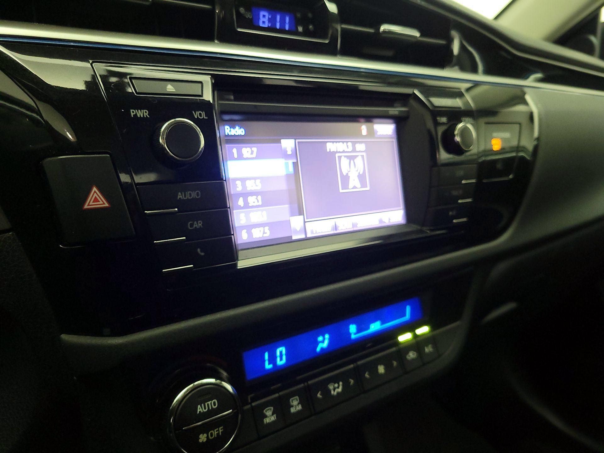 Thumbnail: 2015 Toyota Corolla - 15