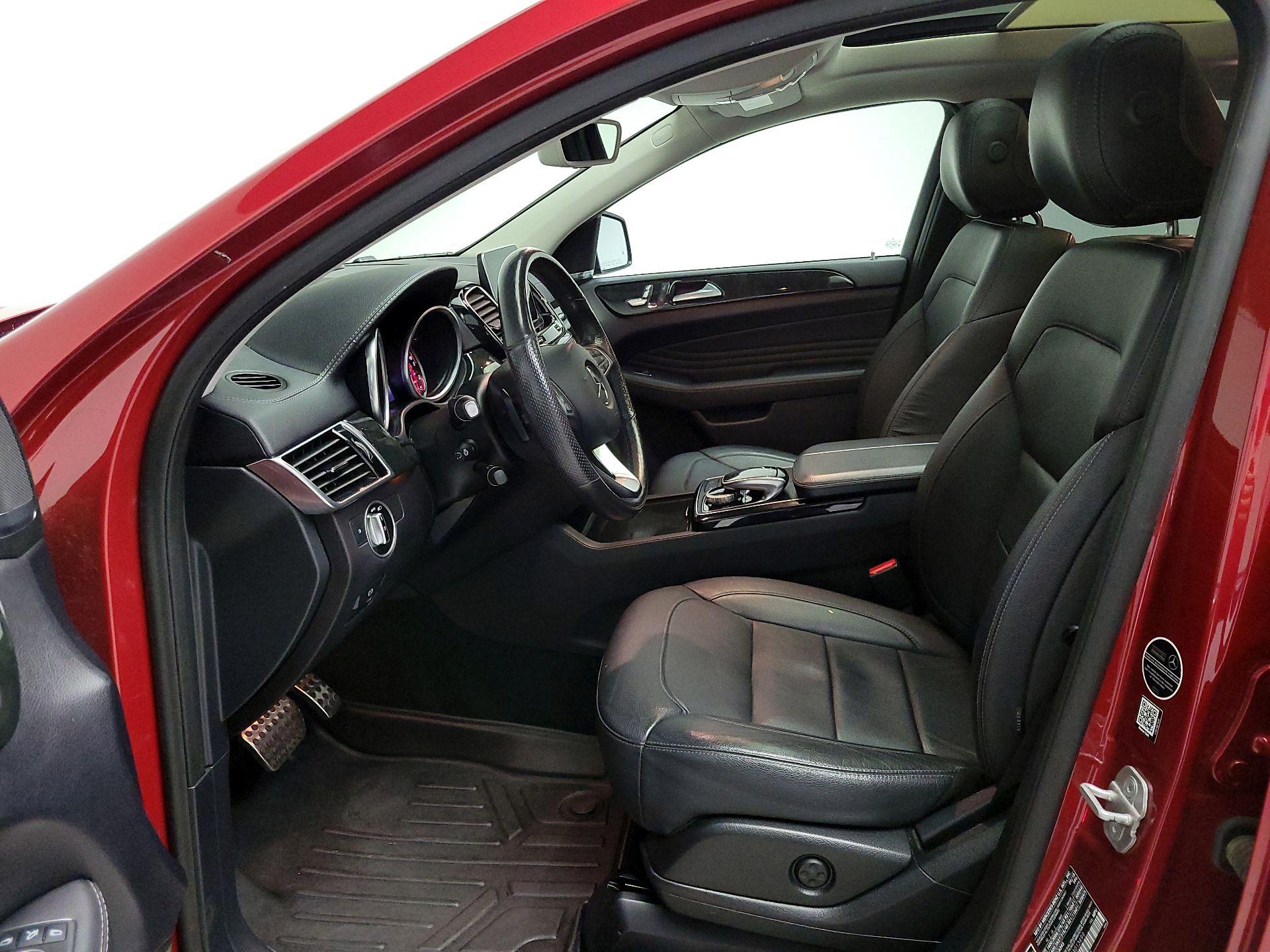 Thumbnail: 2016 Mercedes-Benz GLE - 11