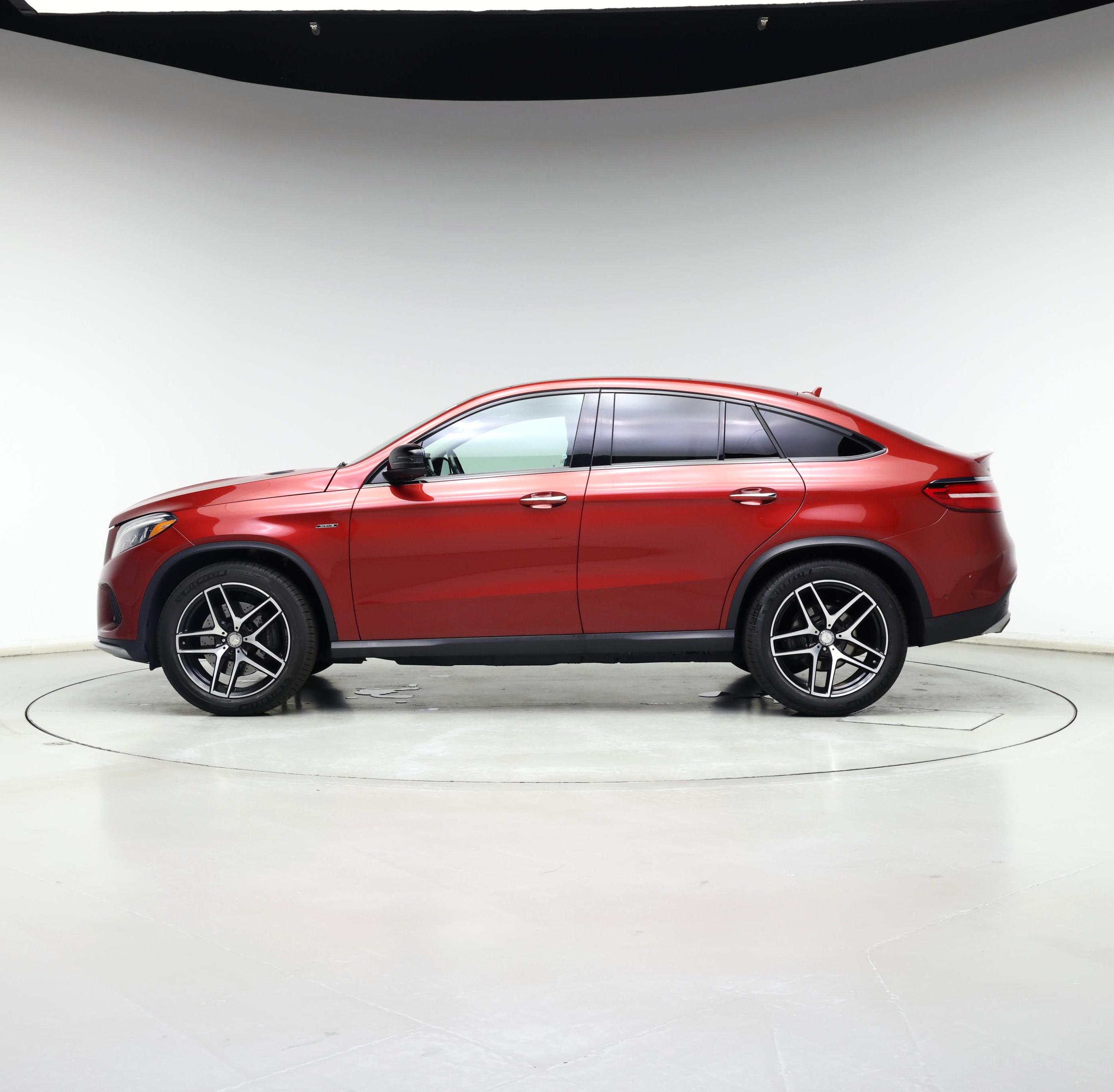Thumbnail: 2016 Mercedes-Benz GLE - 3