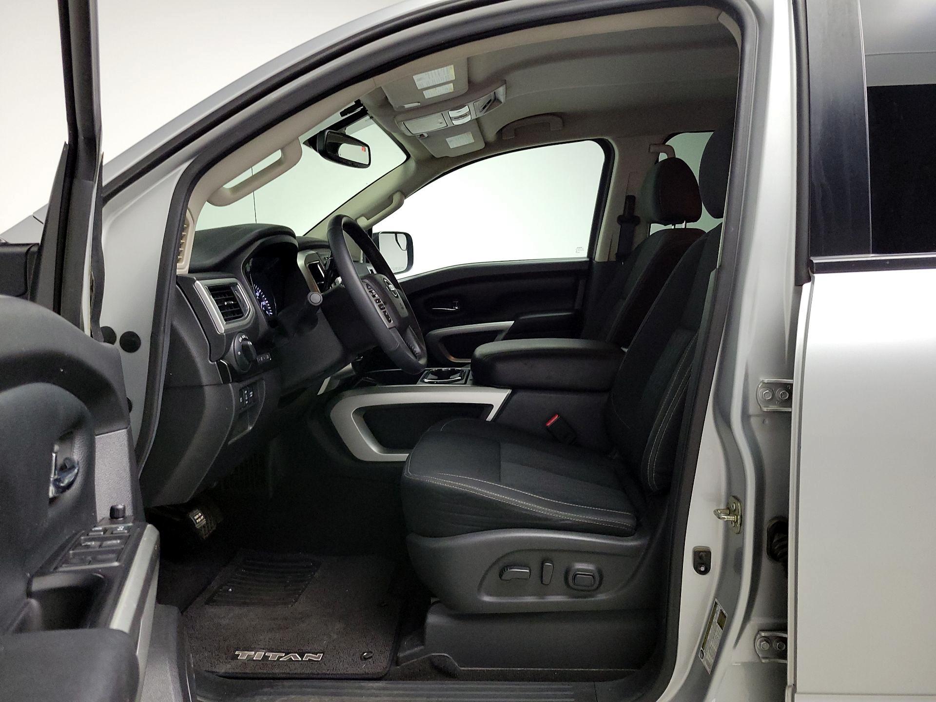 Thumbnail: 2017 Nissan Titan - 11