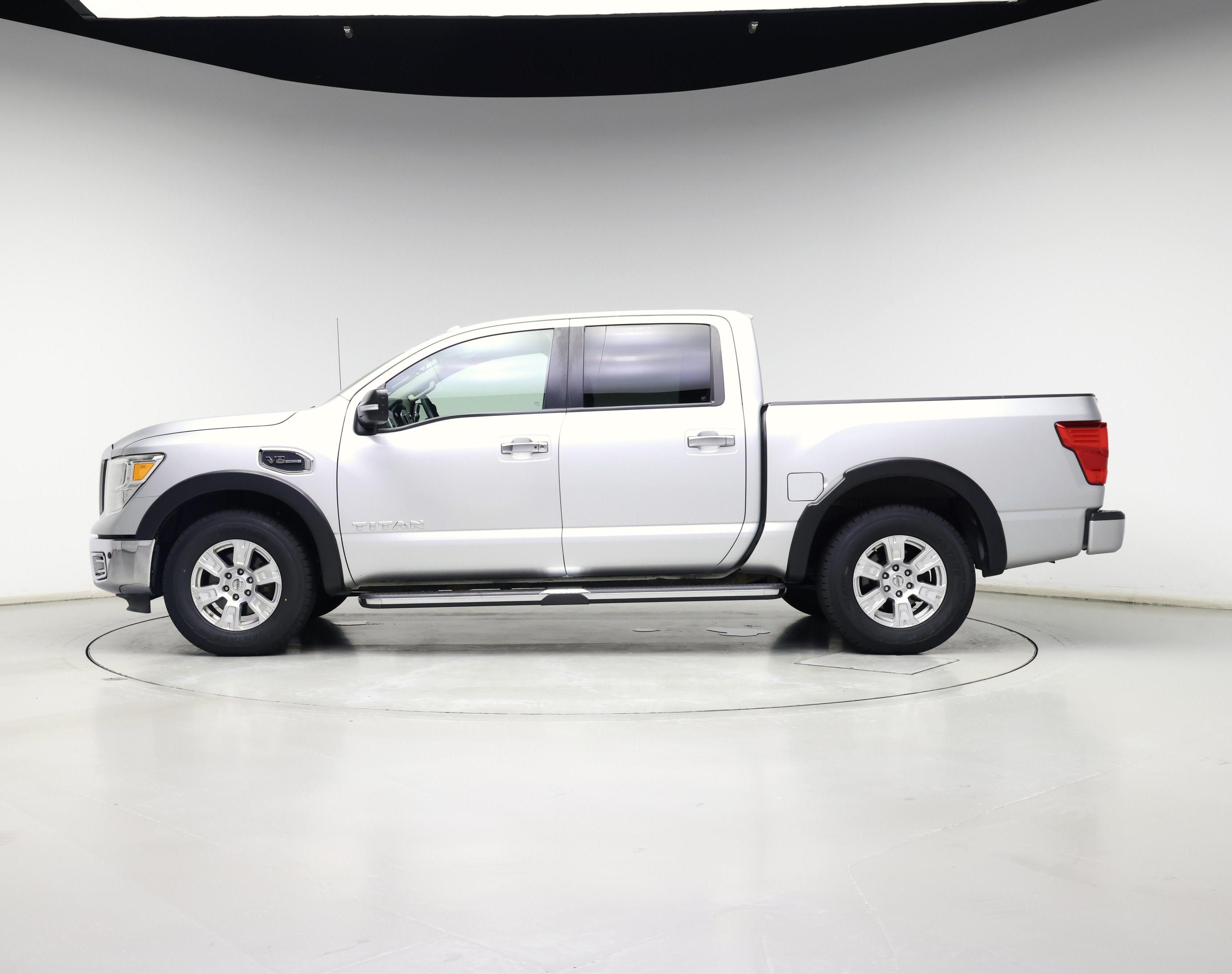 Thumbnail: 2017 Nissan Titan - 3