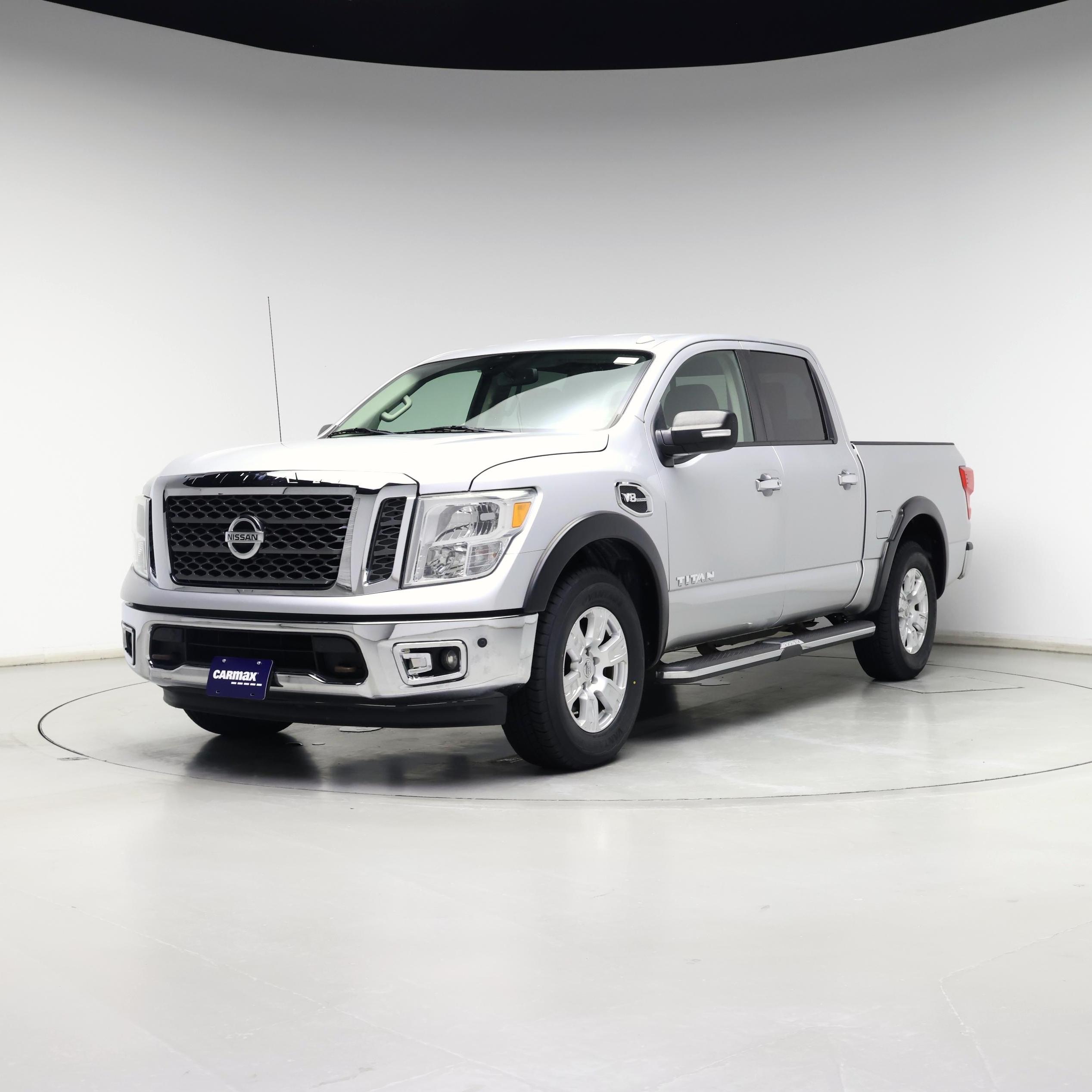 Thumbnail: 2017 Nissan Titan - 4