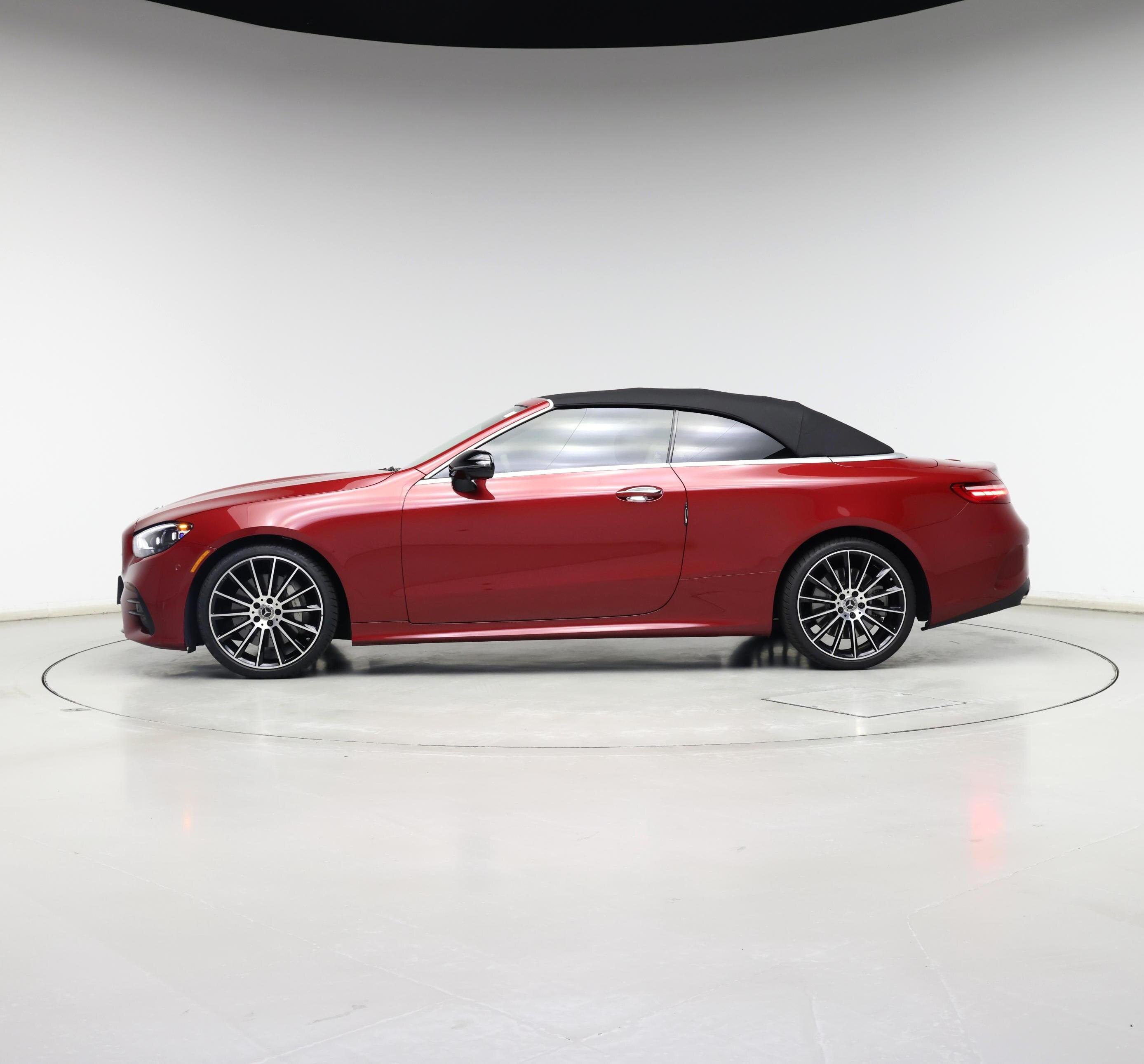 Thumbnail: 2021 Mercedes-Benz E-Class - 3
