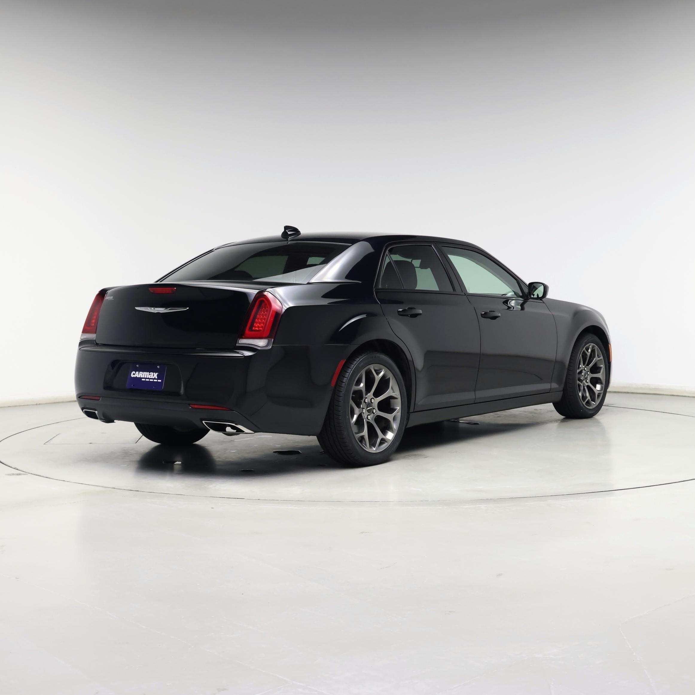 Thumbnail: 2018 Chrysler 300 - 8