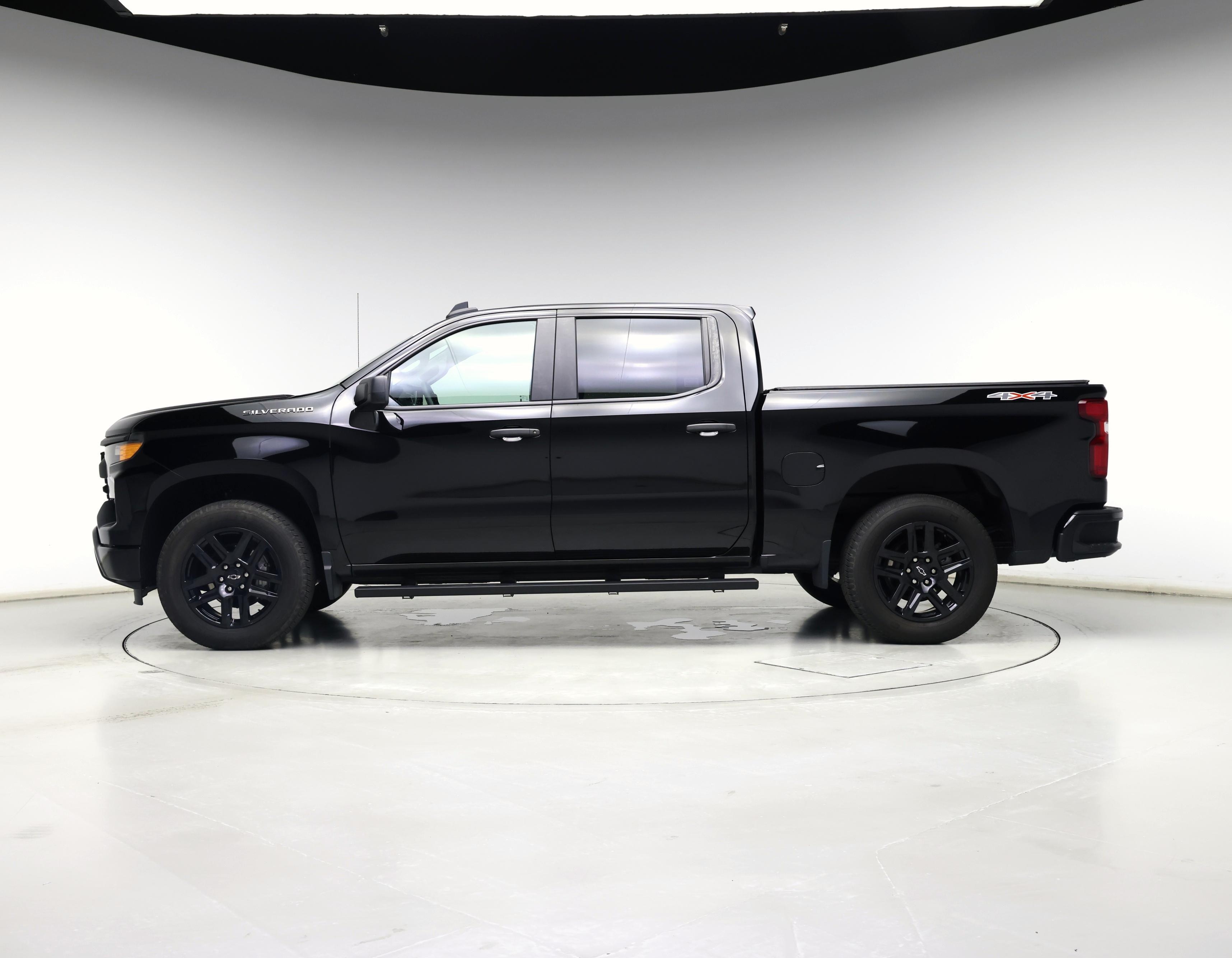 Thumbnail: 2022 Chevrolet Silverado 1500 - 3