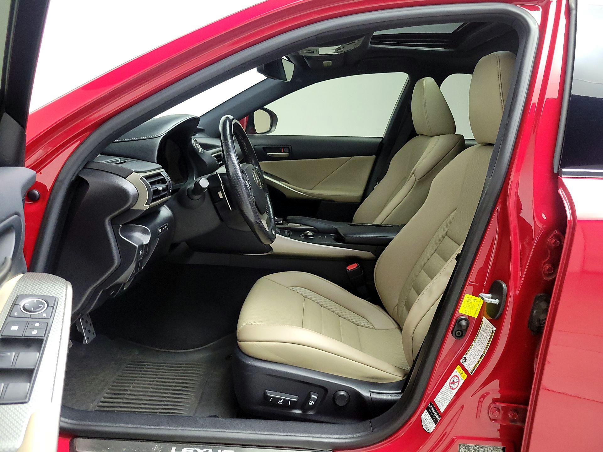 Thumbnail: 2017 Lexus IS - 11