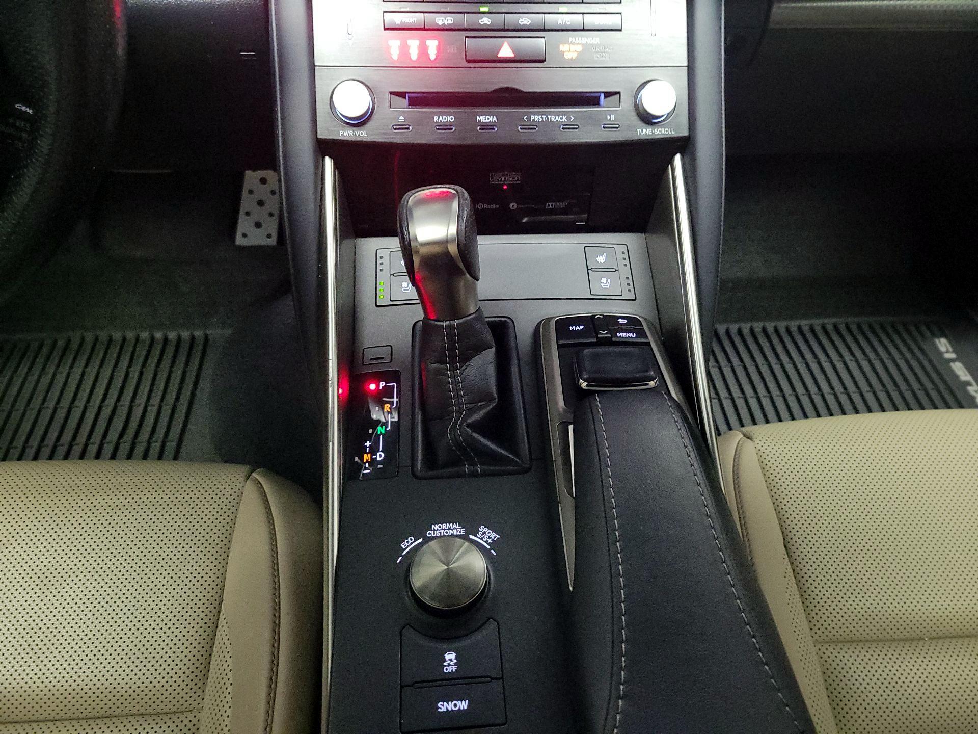 Thumbnail: 2017 Lexus IS - 18