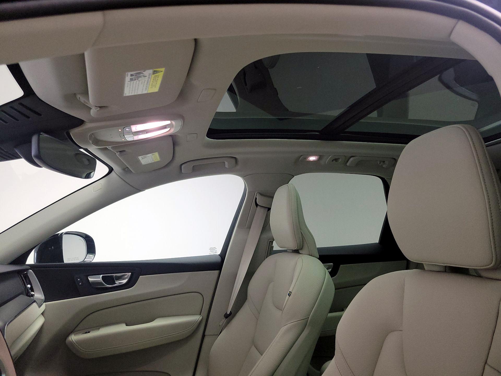 Thumbnail: 2024 Volvo XC60 - 20
