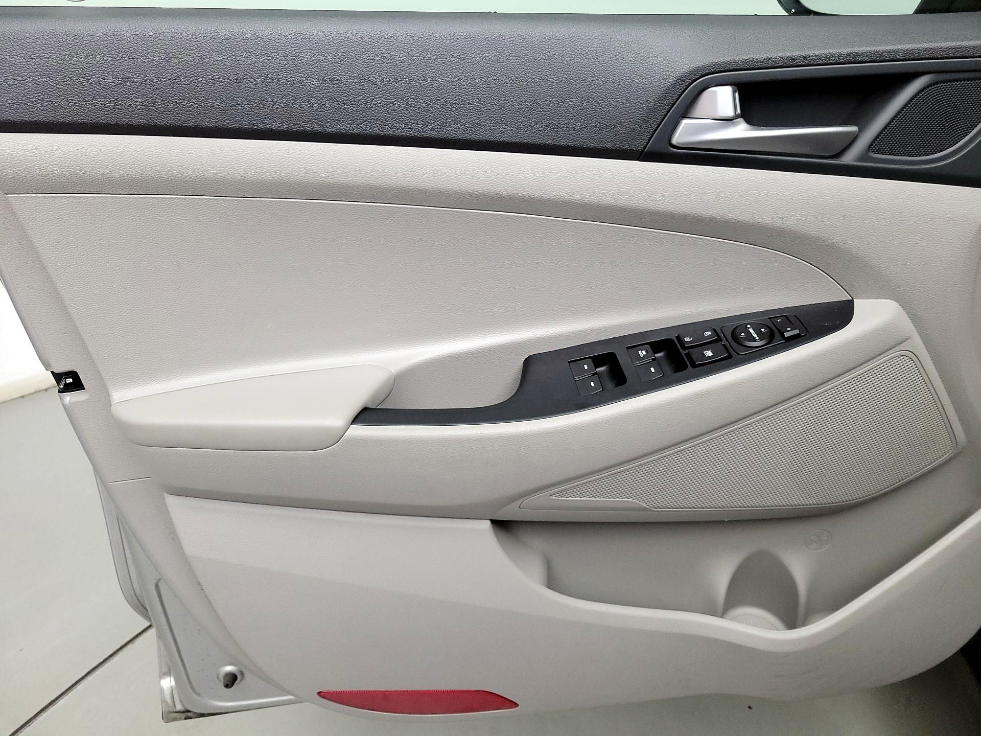 Thumbnail: 2020 Hyundai Tucson - 12