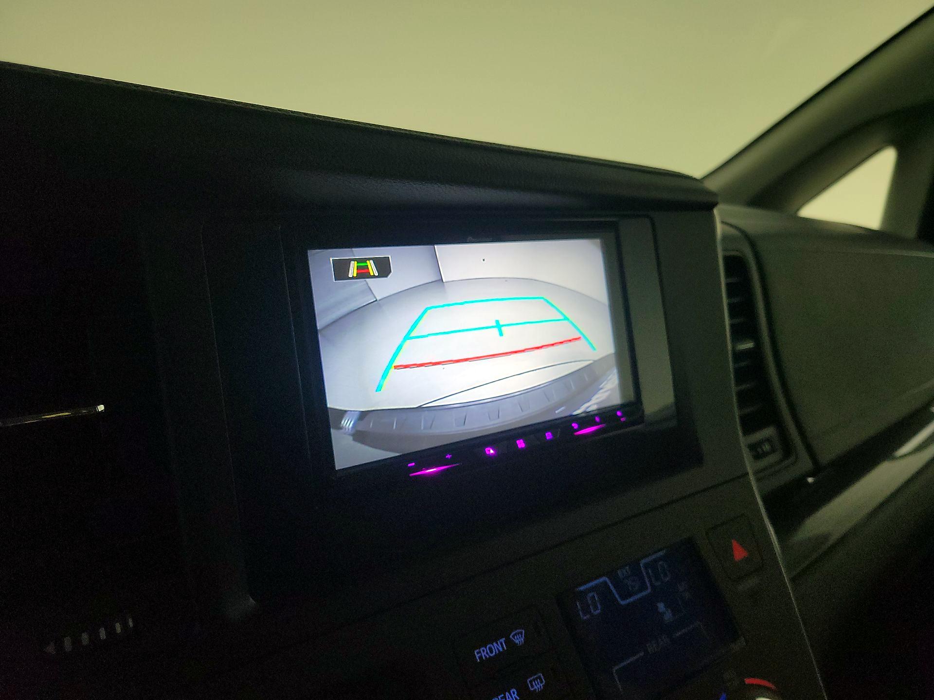 Thumbnail: 2015 Toyota Sienna - 14