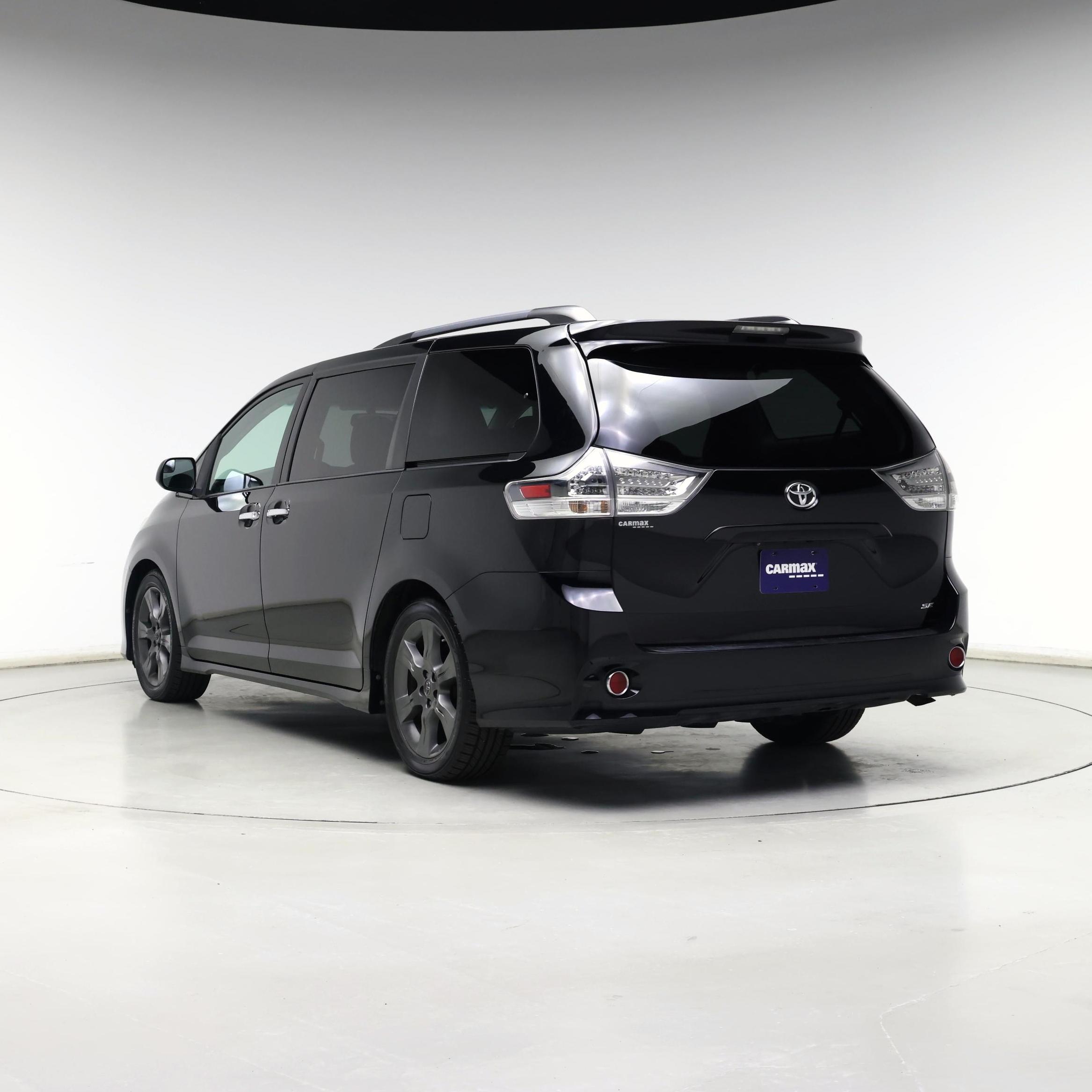 Thumbnail: 2015 Toyota Sienna - 2