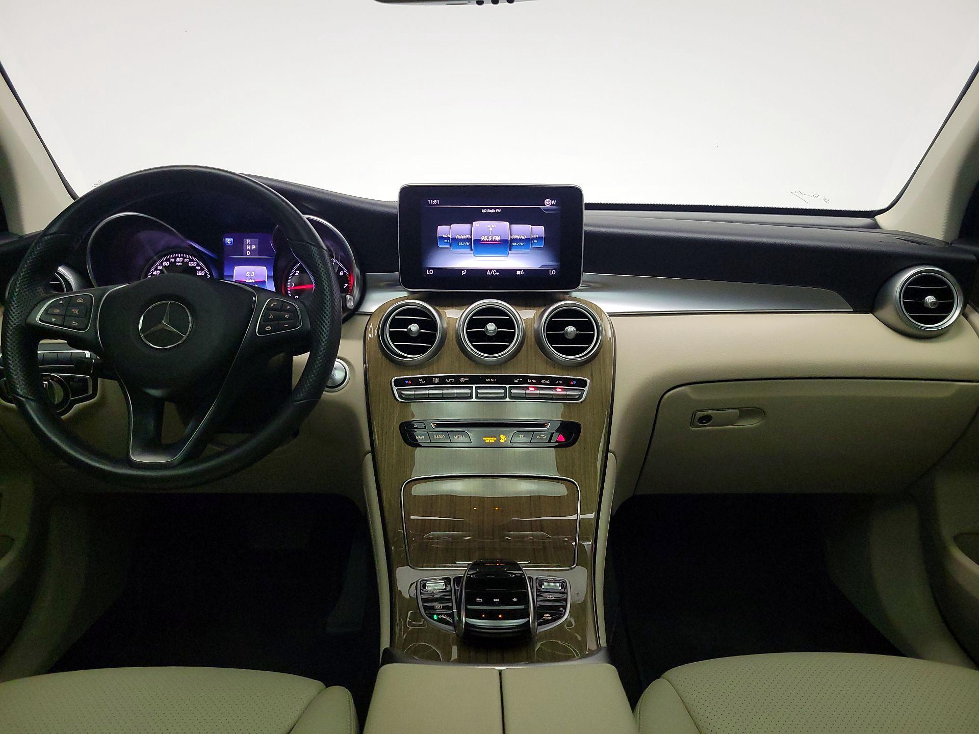 Thumbnail: 2019 Mercedes-Benz GLC - 9