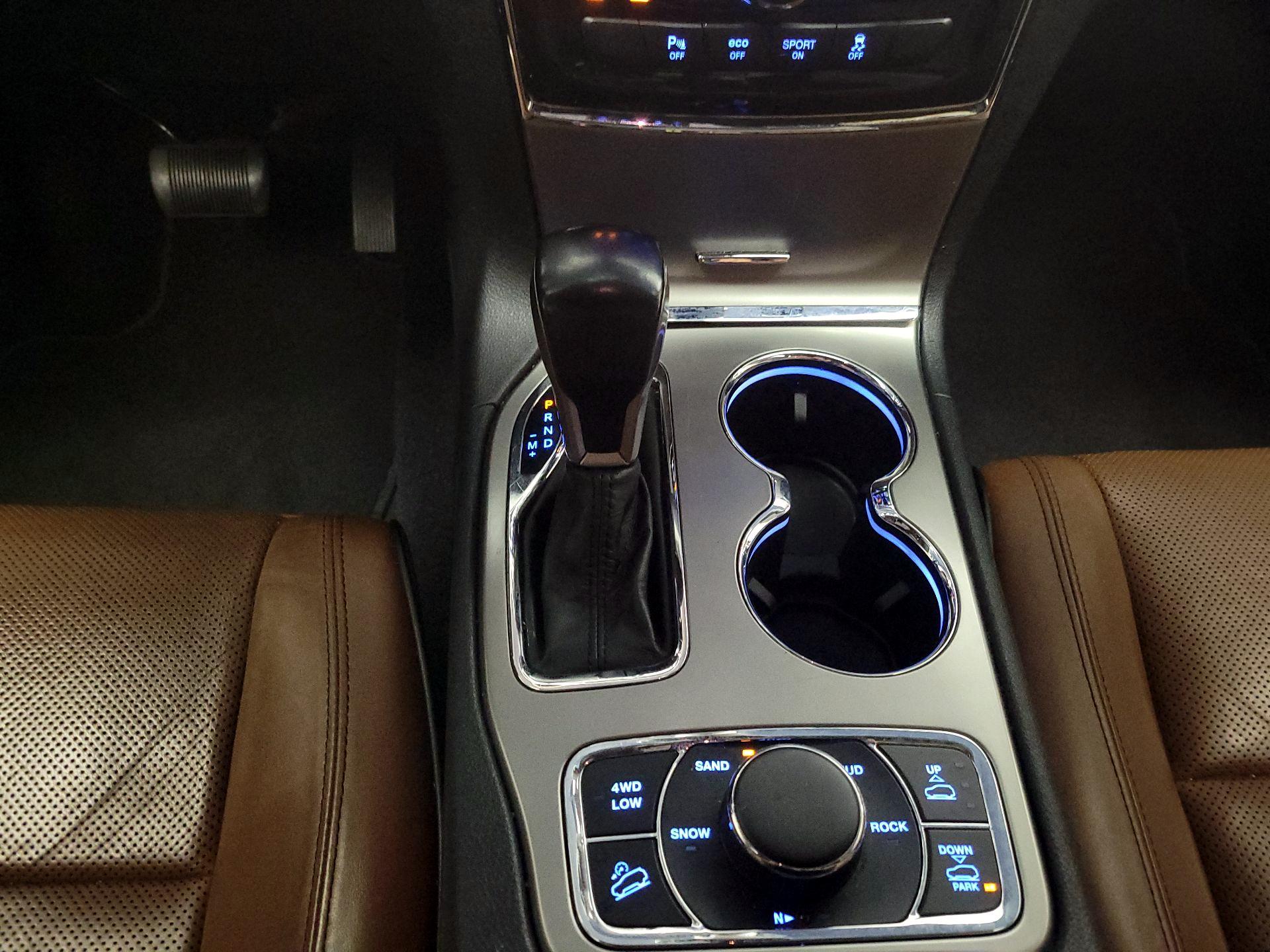 Thumbnail: 2021 Jeep Grand Cherokee - 18
